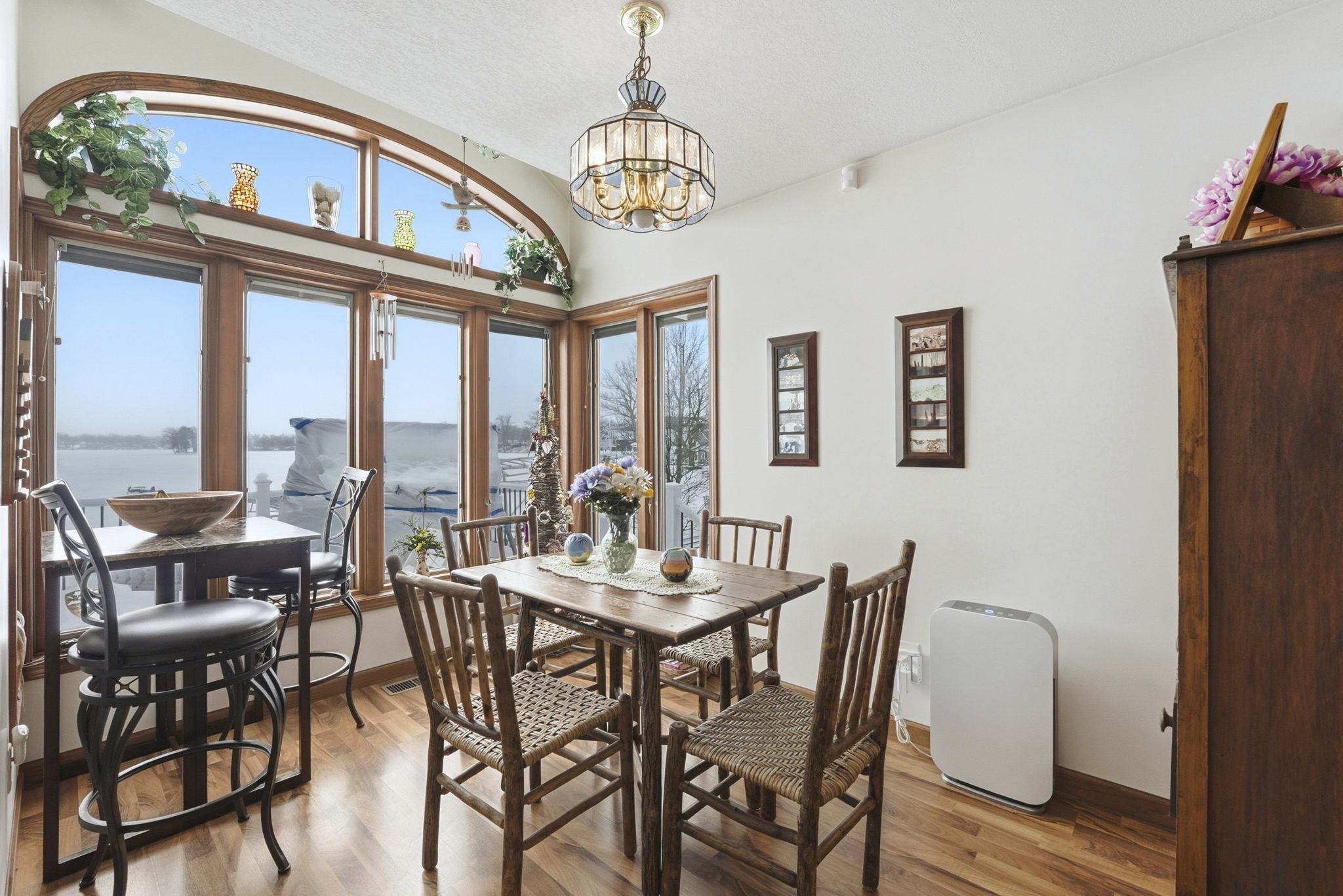 Photo 5 of 610 N Albert Eckert Drive