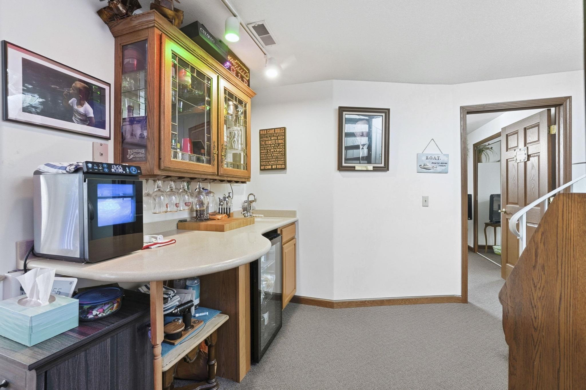 Photo 7 of 610 N Albert Eckert Drive