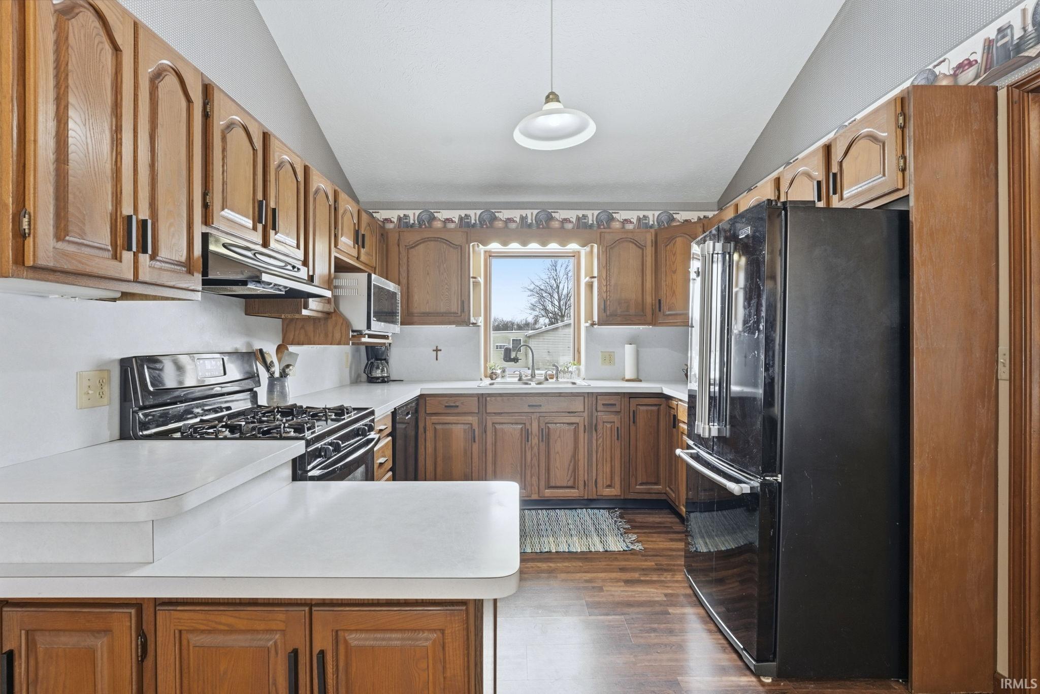 Photo 10 of 2105 Oakwood Drive