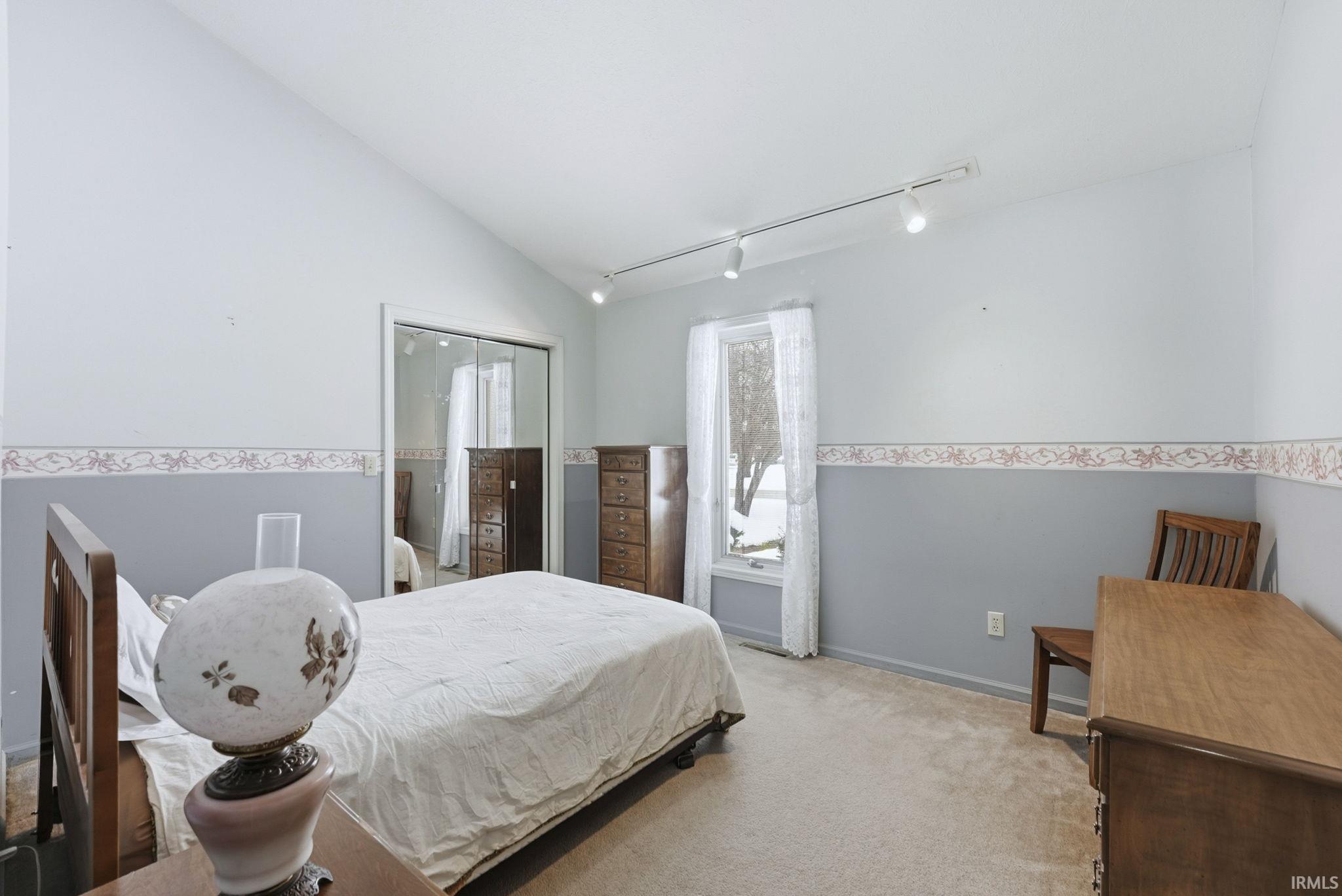 Photo 14 of 2105 Oakwood Drive