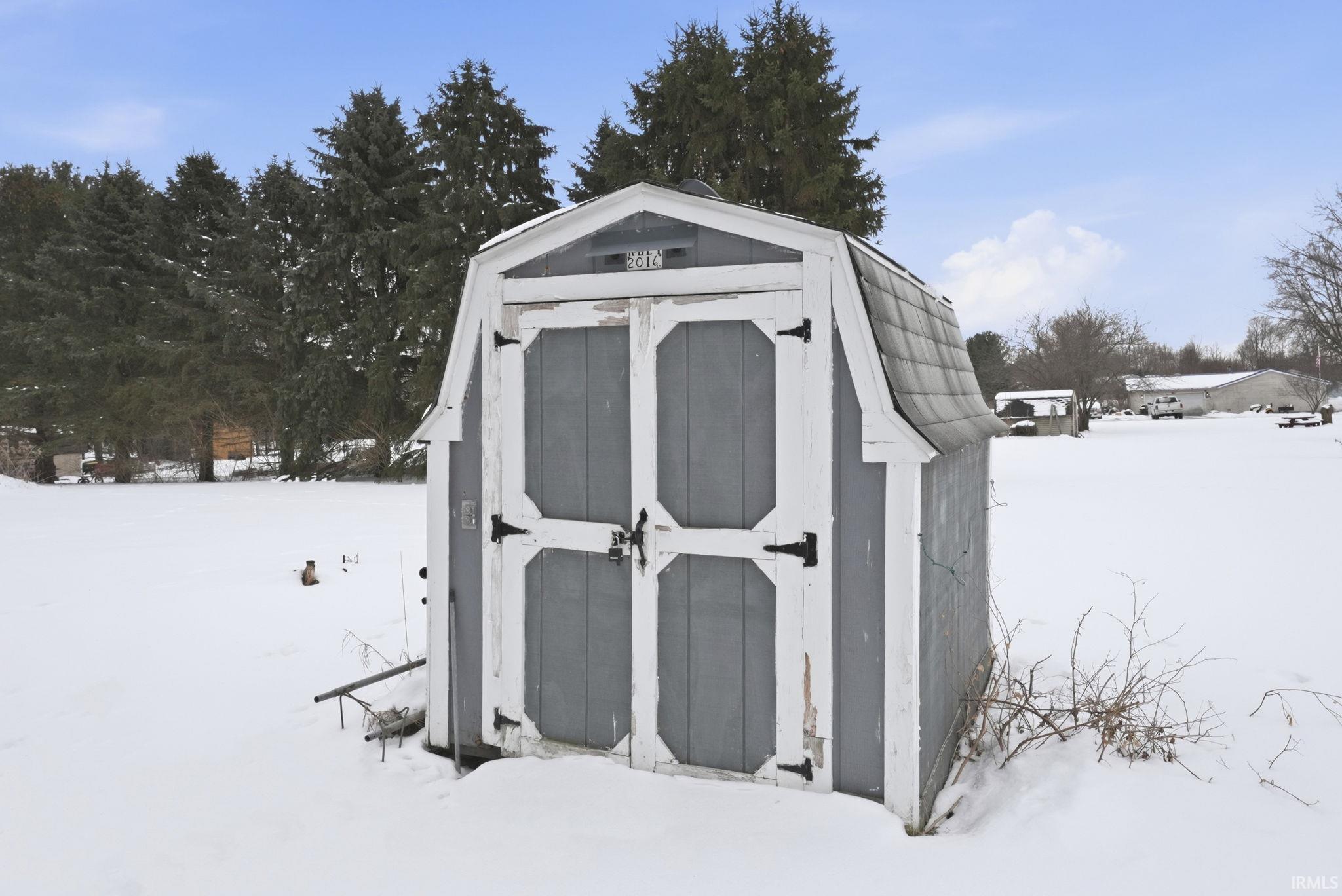 Photo 21 of 2105 Oakwood Drive