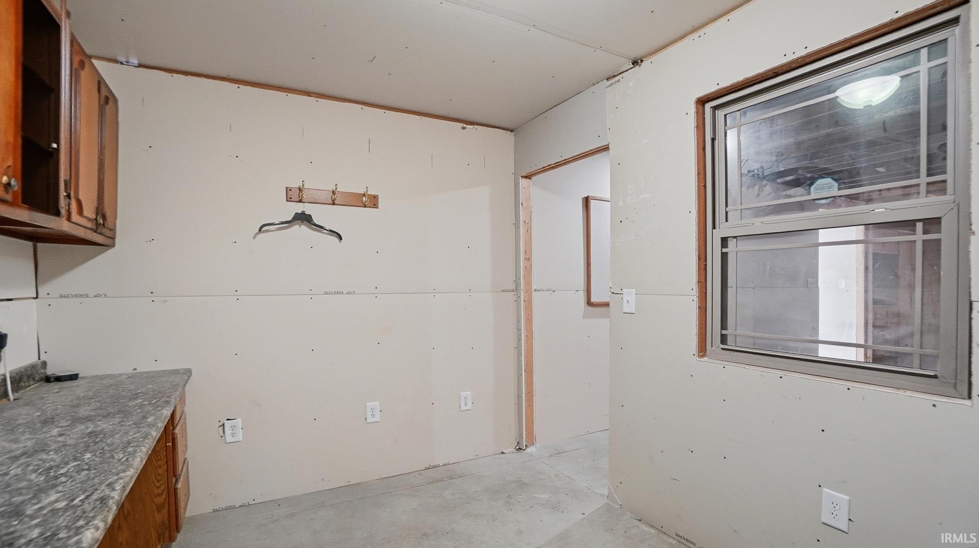 Photo 29 of 1225 E Lewis Street