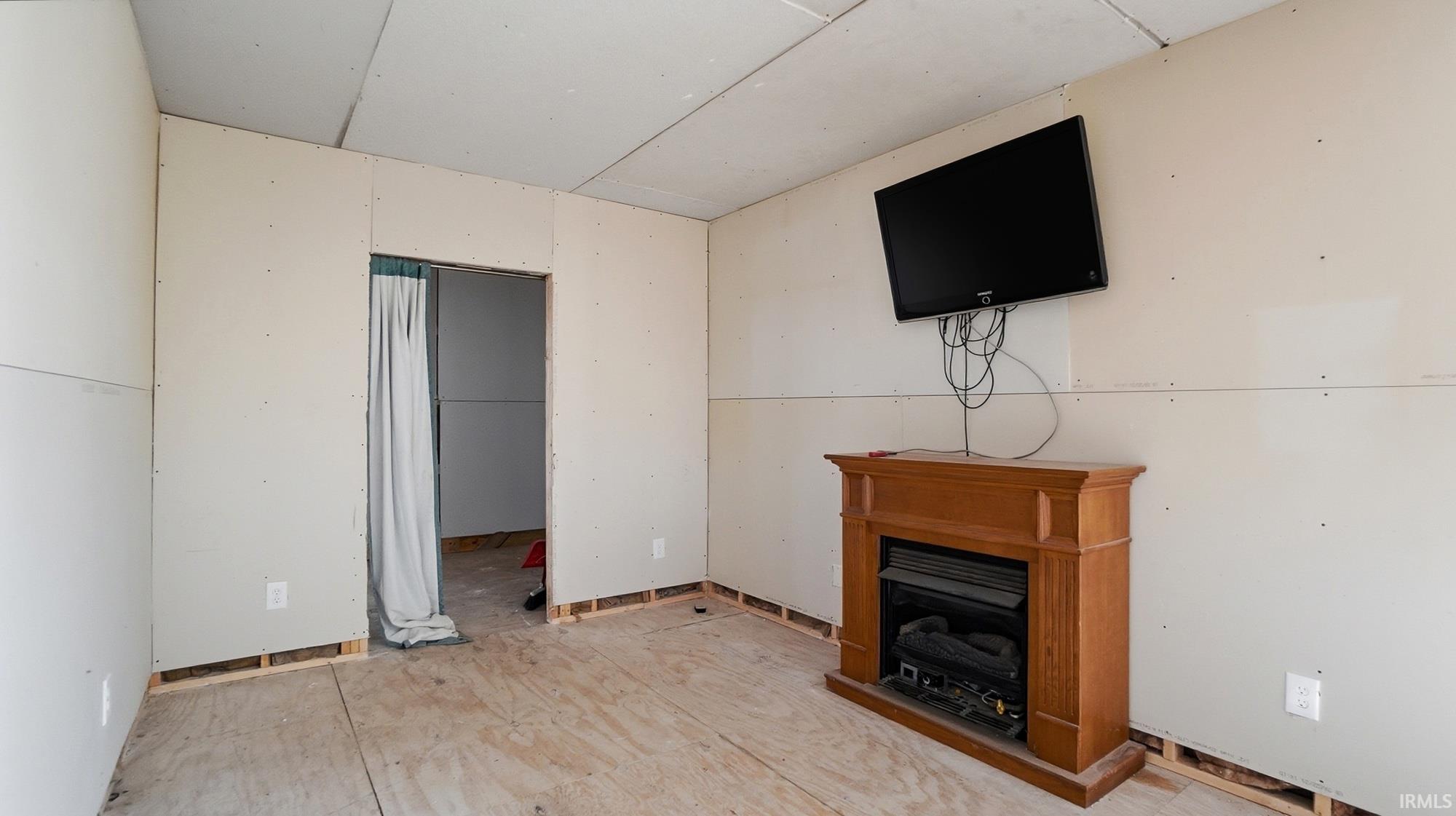 Photo 32 of 1225 E Lewis Street