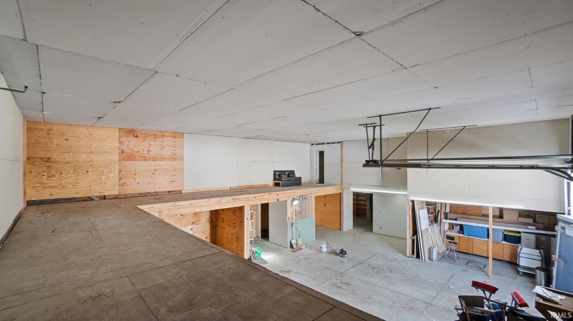 Photo 35 of 1225 E Lewis Street