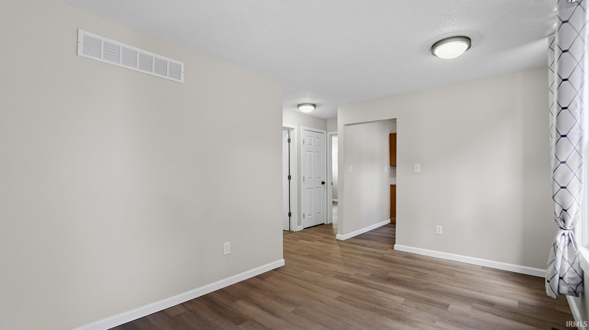 Photo 8 of 1225 E Lewis Street