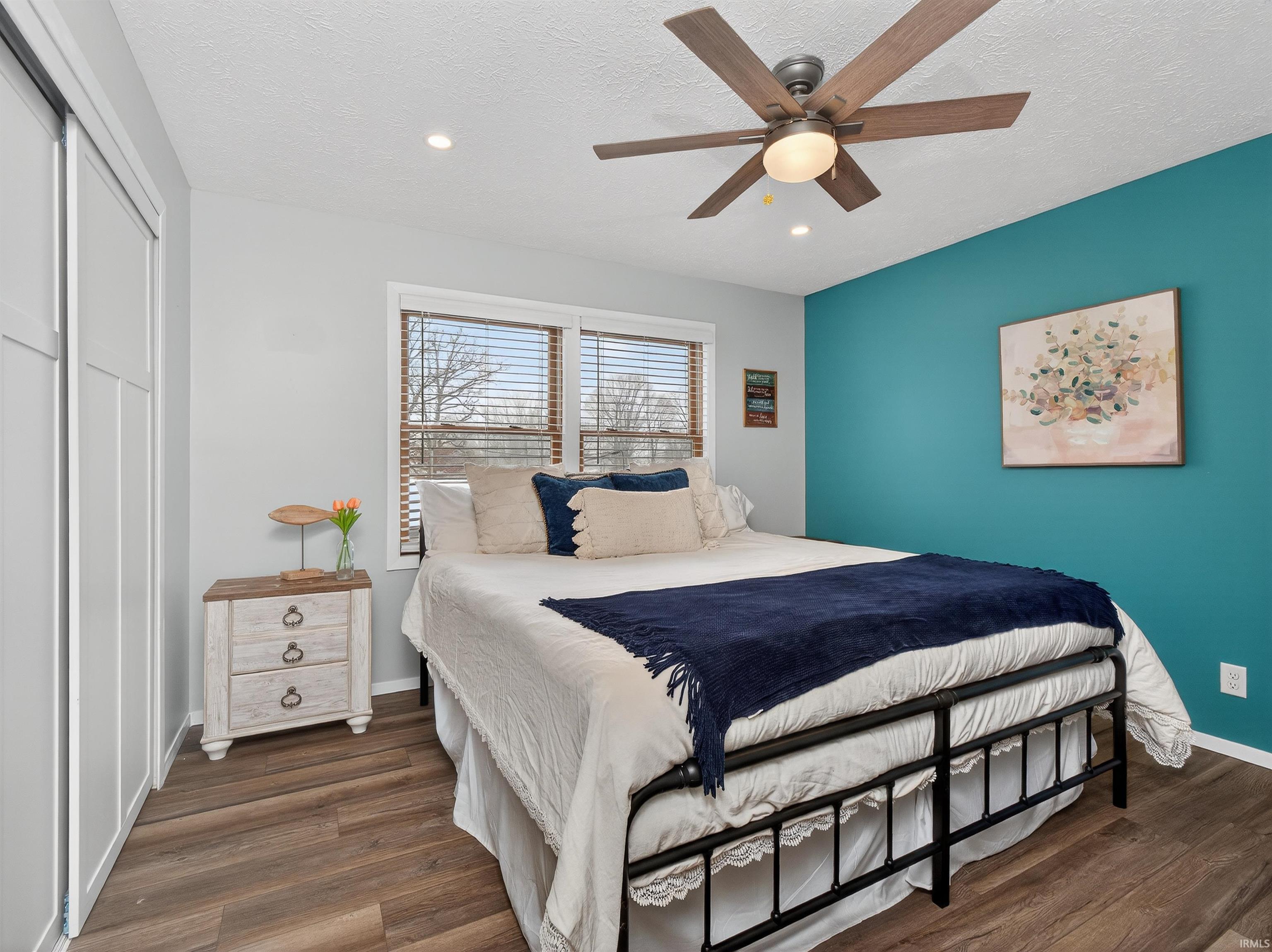 Photo 18 of 700 S Lakeside Drive