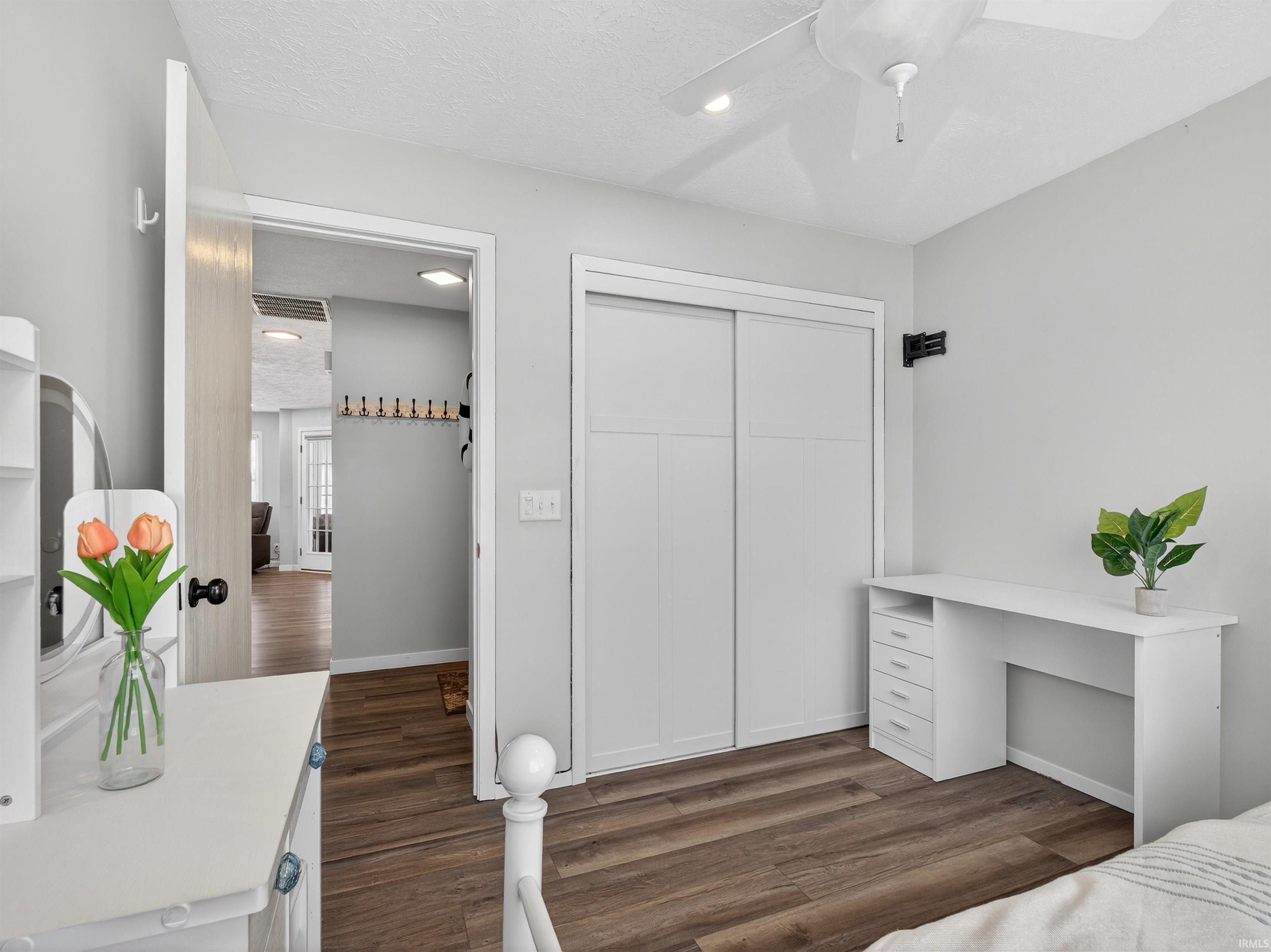 Photo 23 of 700 S Lakeside Drive