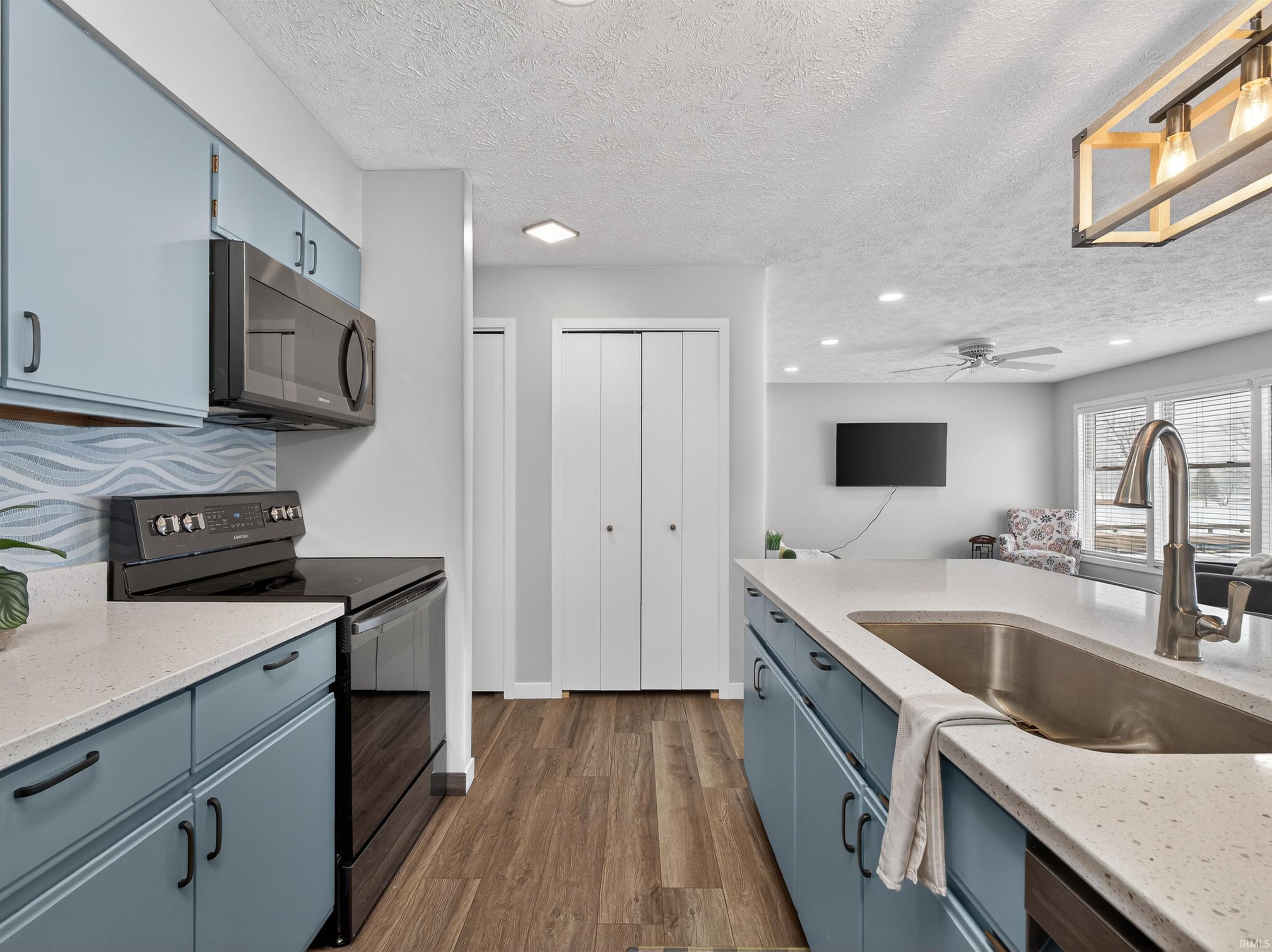 Photo 9 of 700 S Lakeside Drive