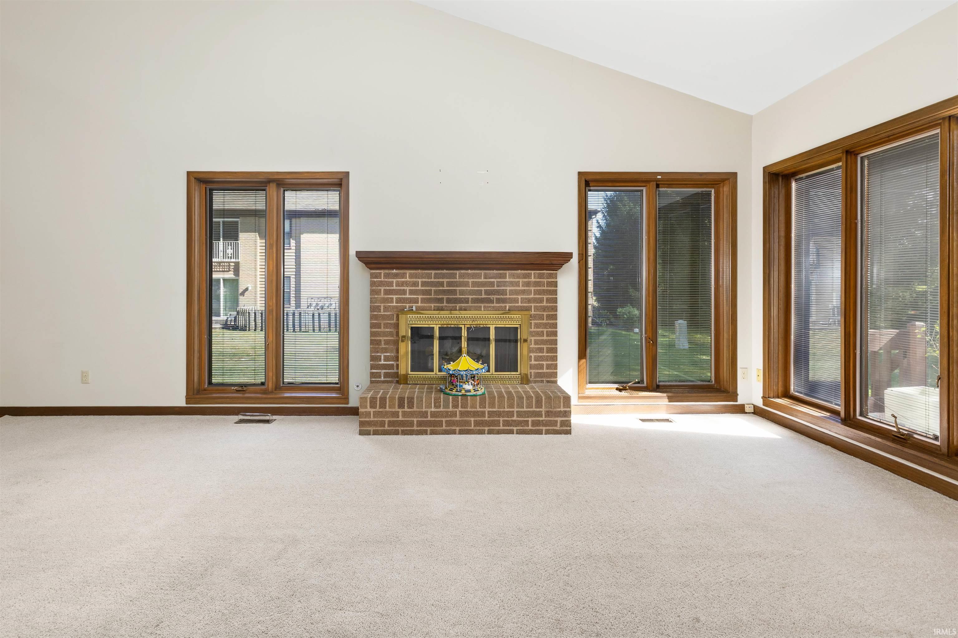 Photo 10 of 271 N McClellan Street