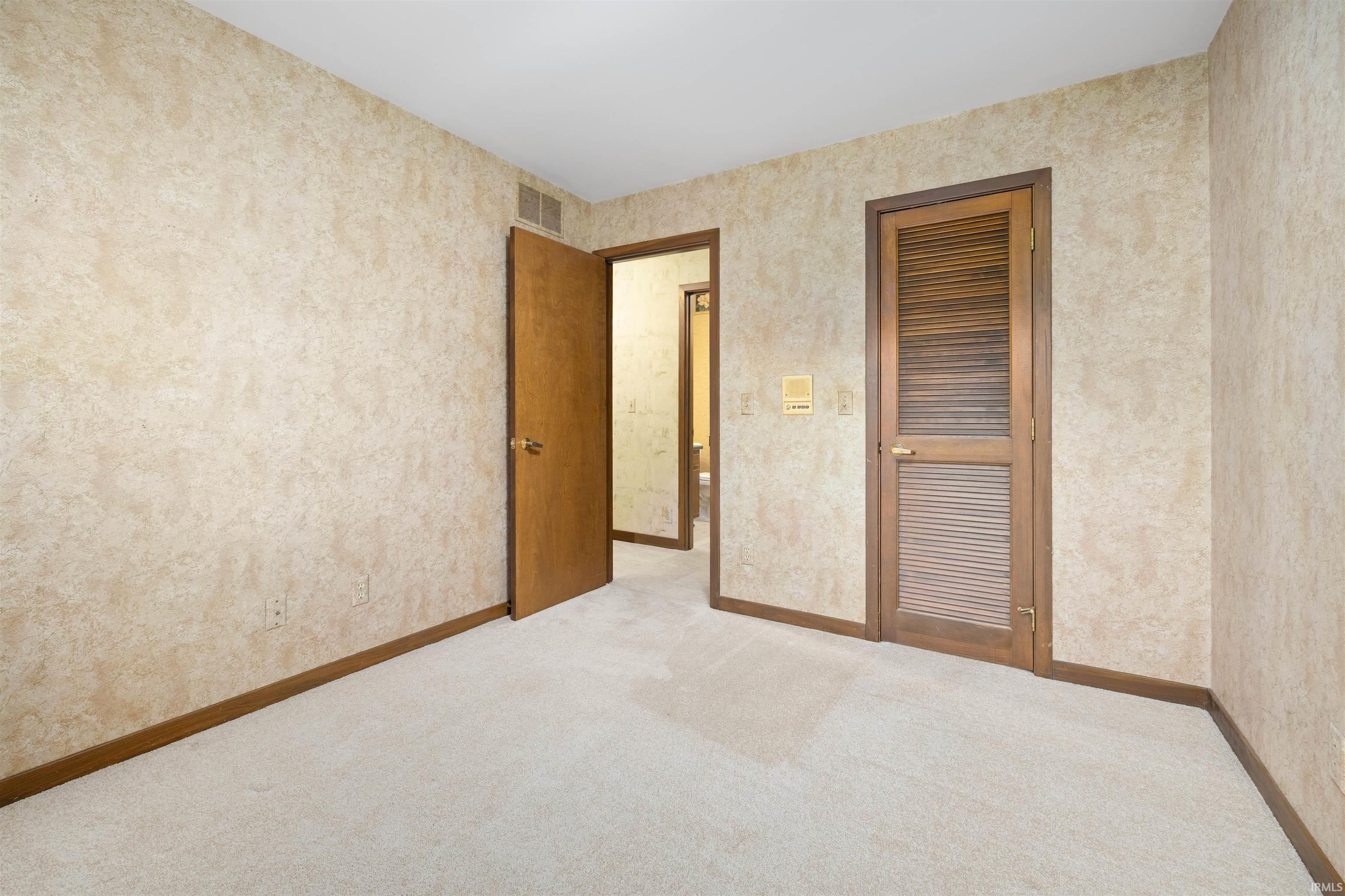 Photo 17 of 271 N McClellan Street