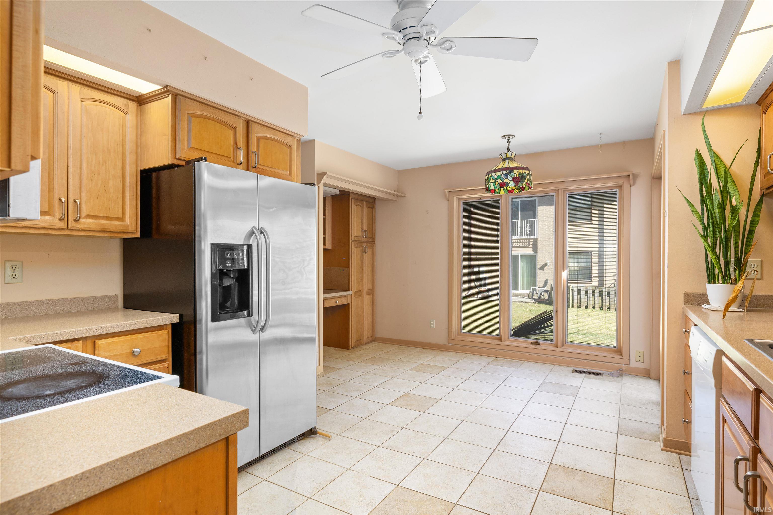 Photo 2 of 271 N McClellan Street