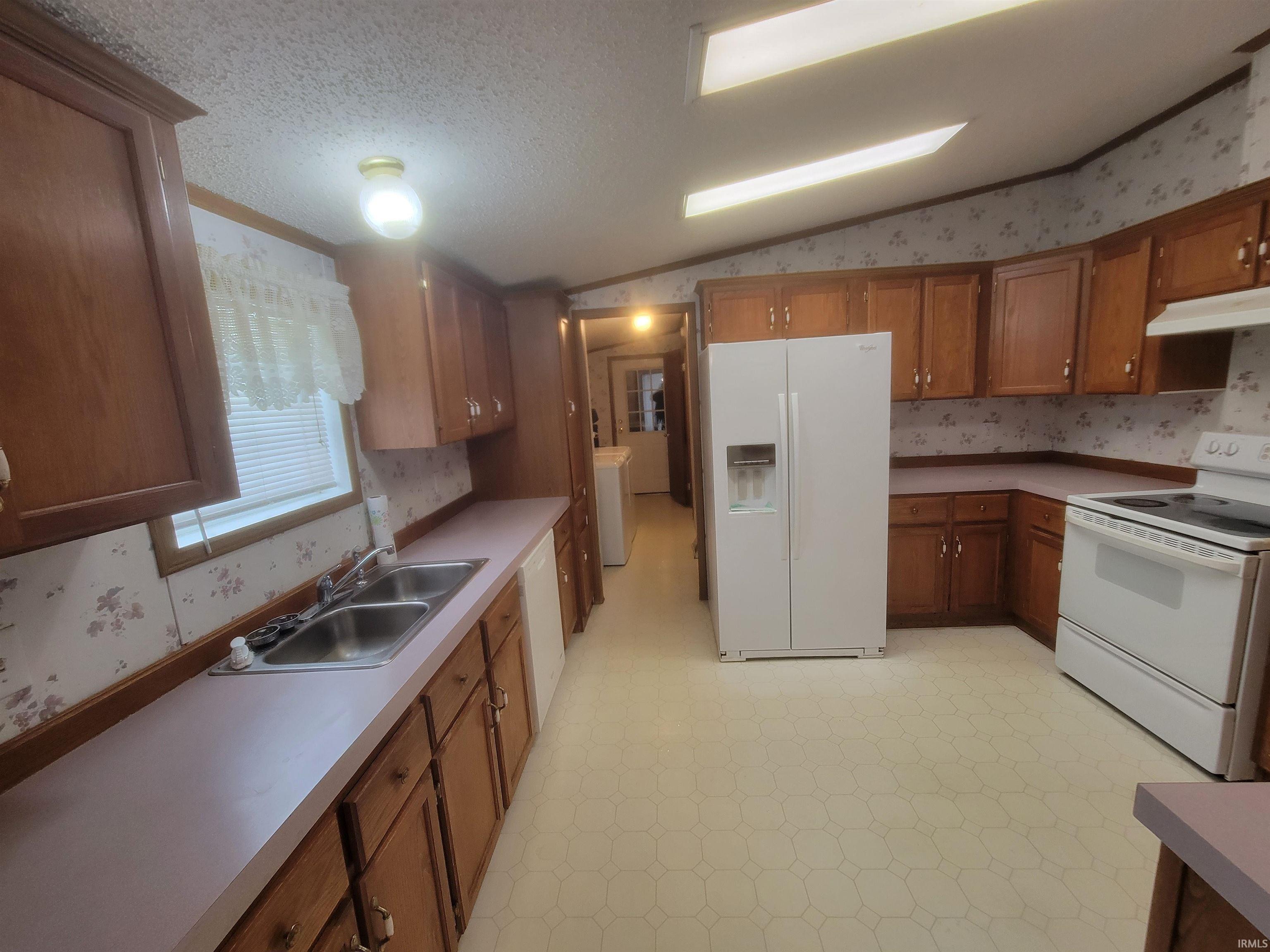 Homes for sale in Portland, IN | 906 E 450 S, Portland, IN 47371 | MLS# 202604068