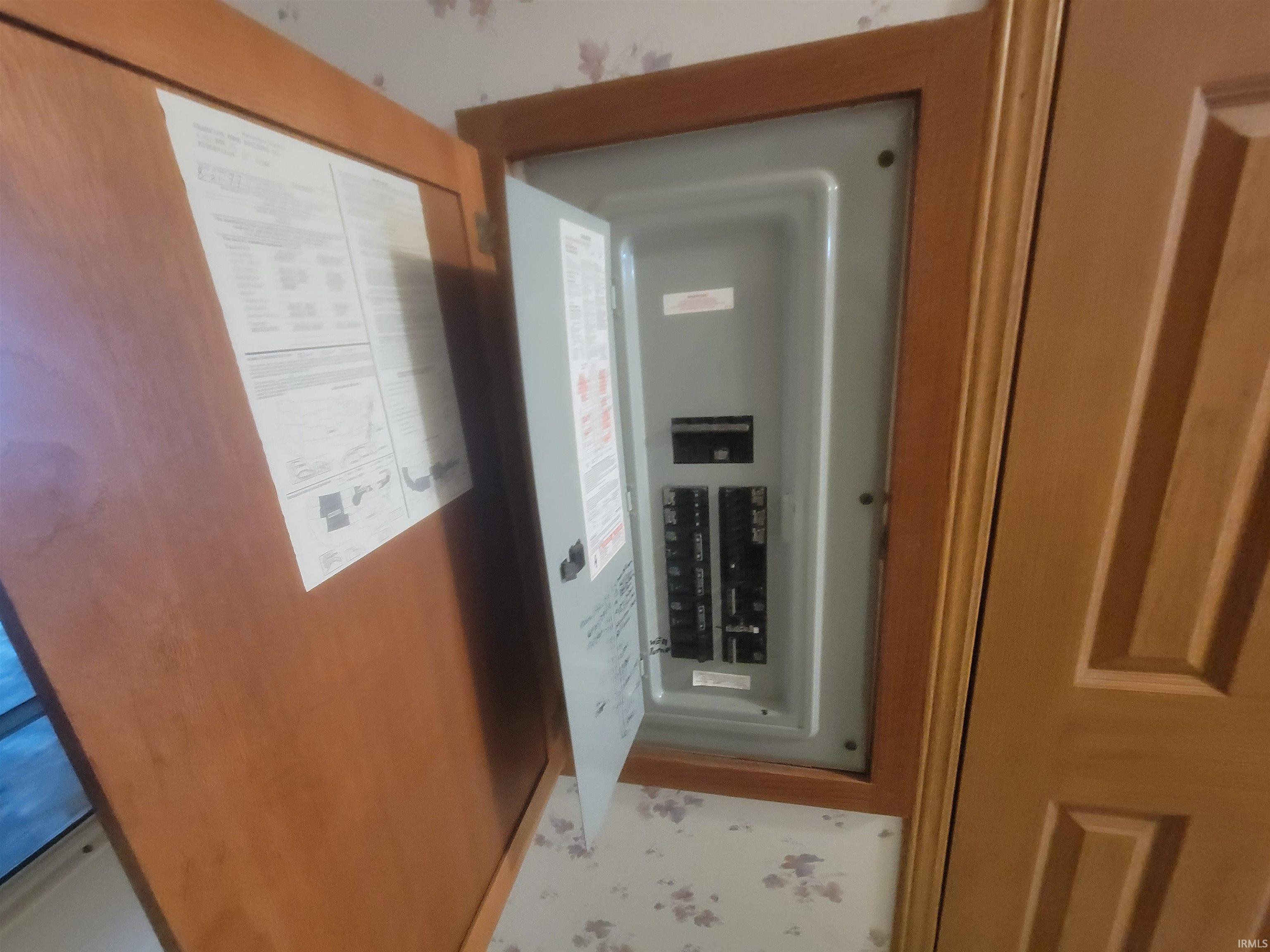 Homes for sale in Portland, IN | 906 E 450 S, Portland, IN 47371 | MLS# 202604068