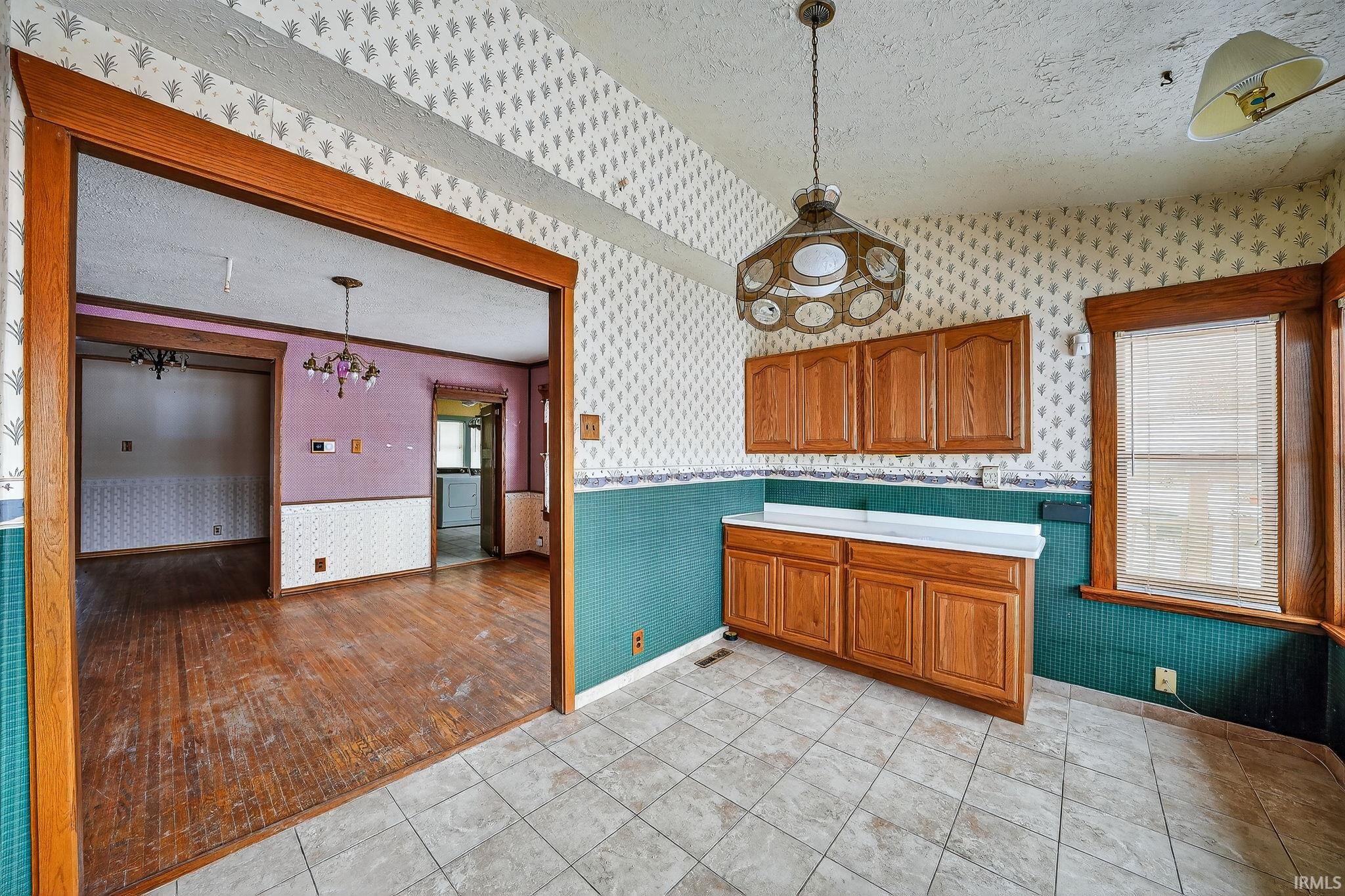 Photo 11 of 1312 E Jackson Boulevard