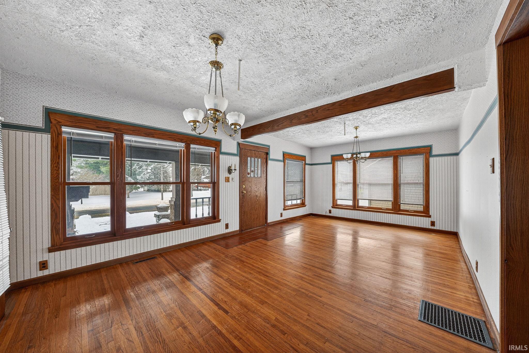 Photo 2 of 1312 E Jackson Boulevard