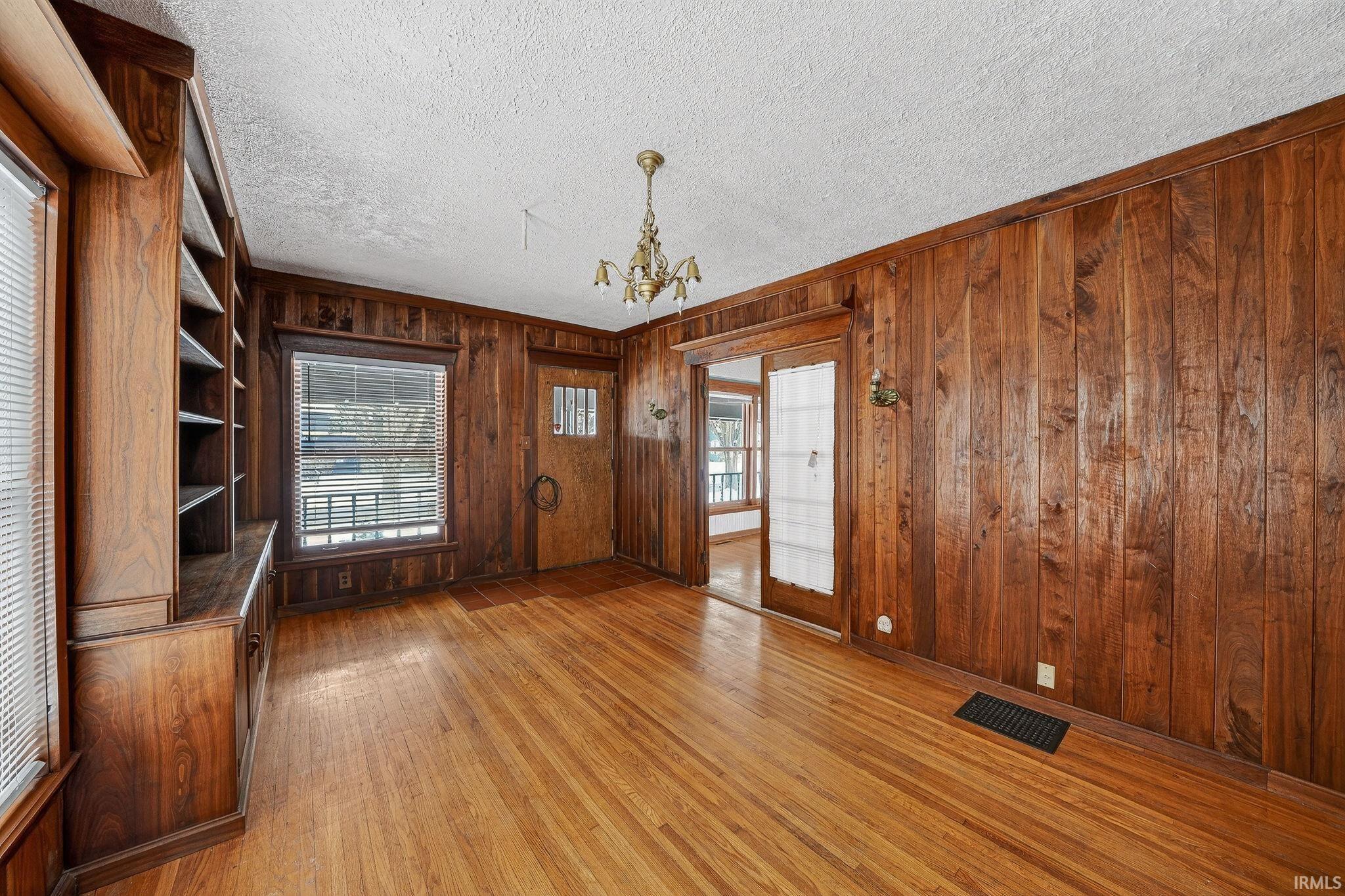 Photo 5 of 1312 E Jackson Boulevard