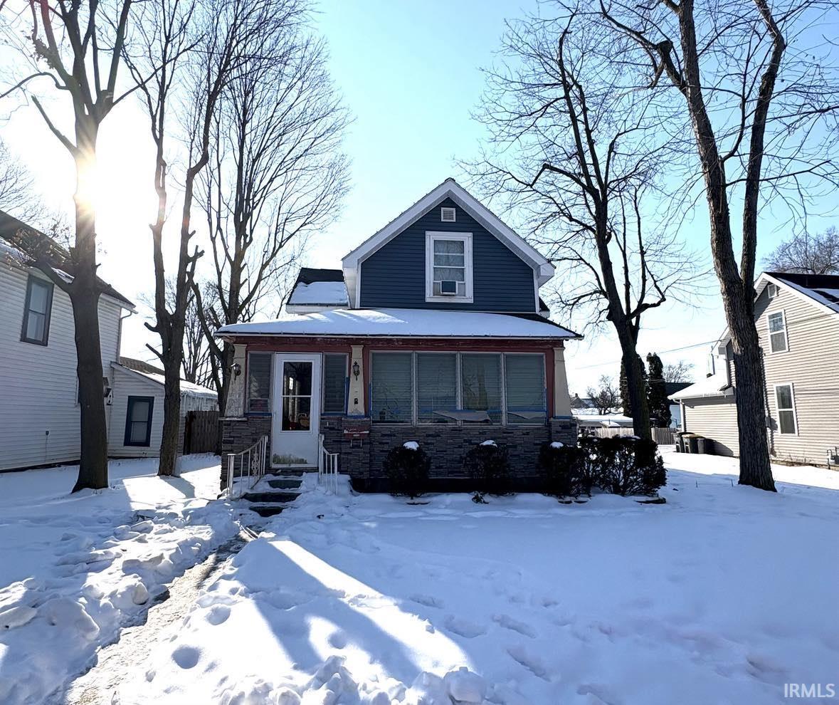 Photo 1 of 607 W Jefferson Street