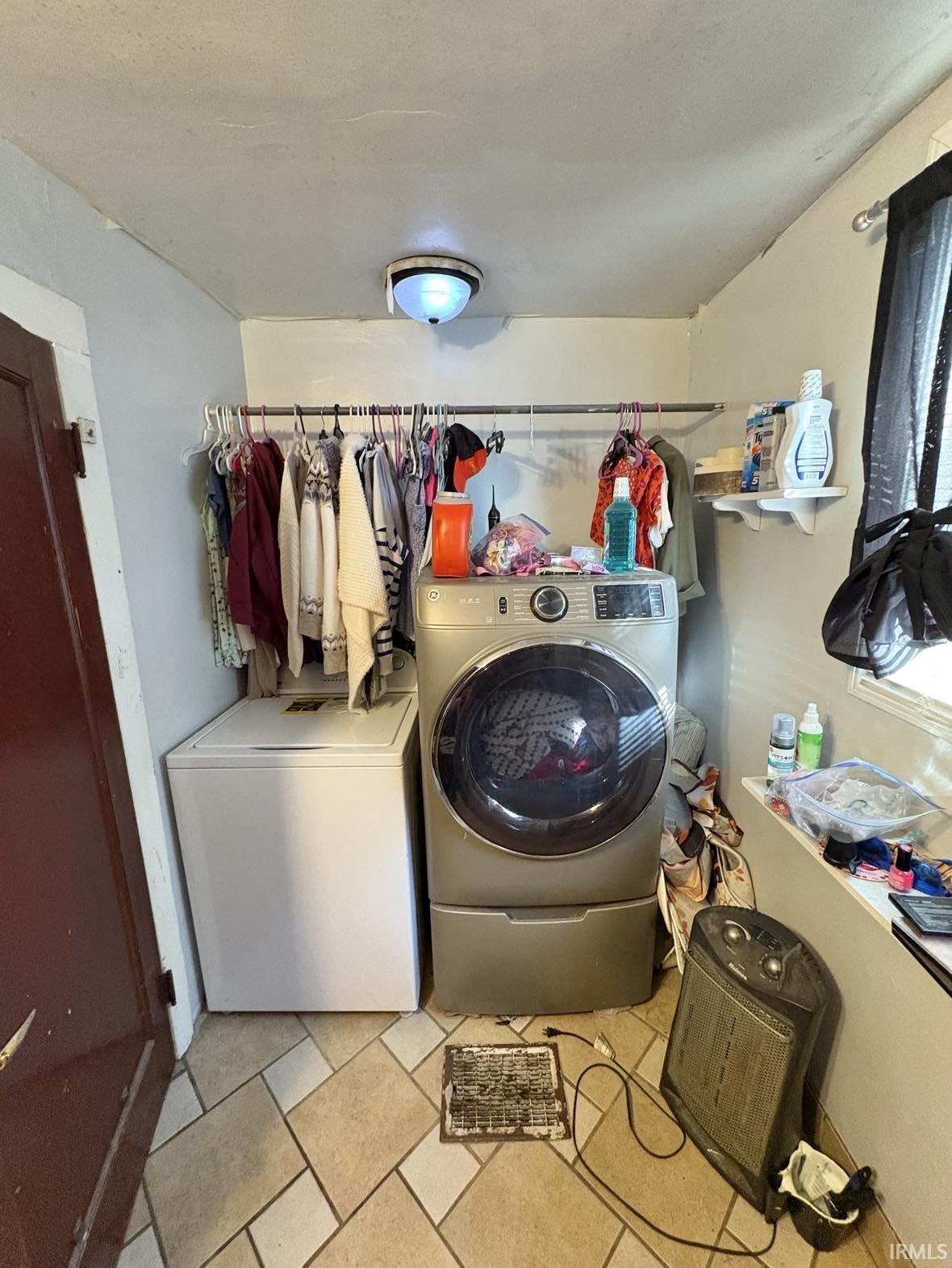 Photo 16 of 607 W Jefferson Street