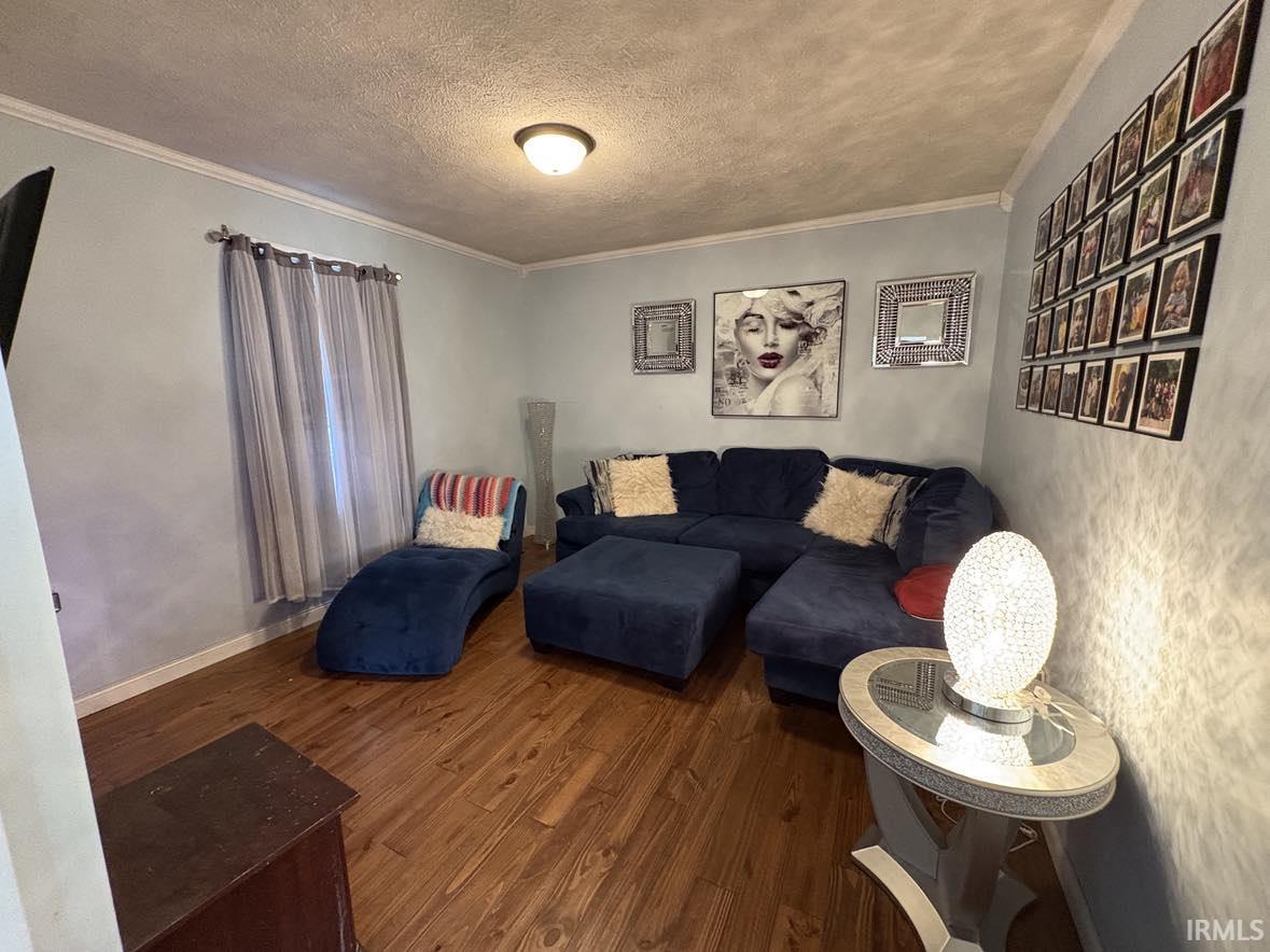 Photo 9 of 607 W Jefferson Street