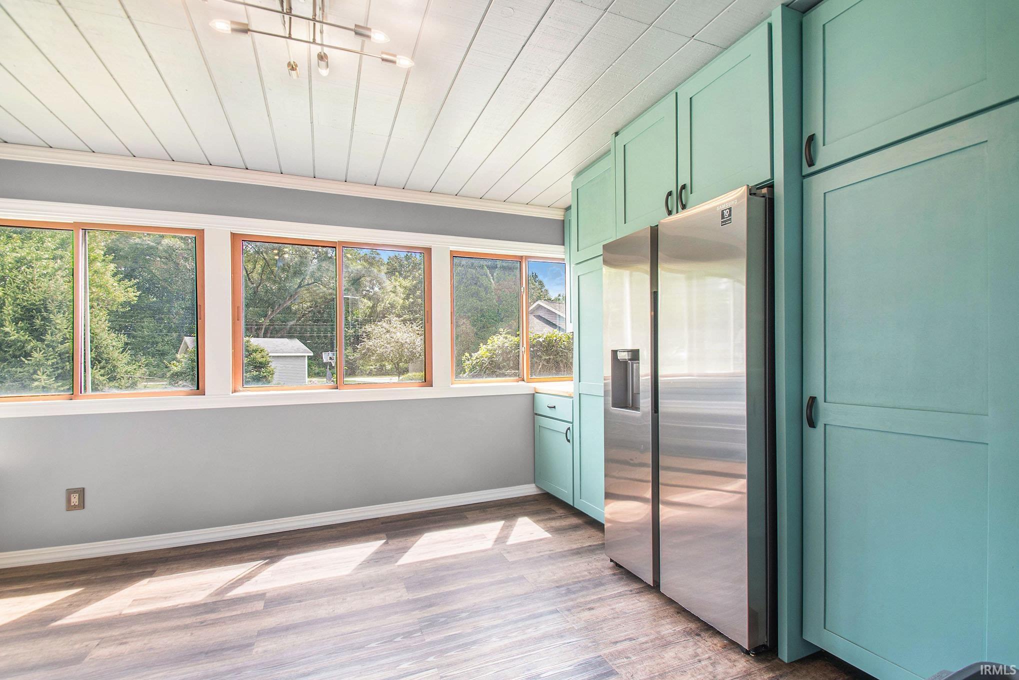 Photo 9 of 21330 Echo Lane