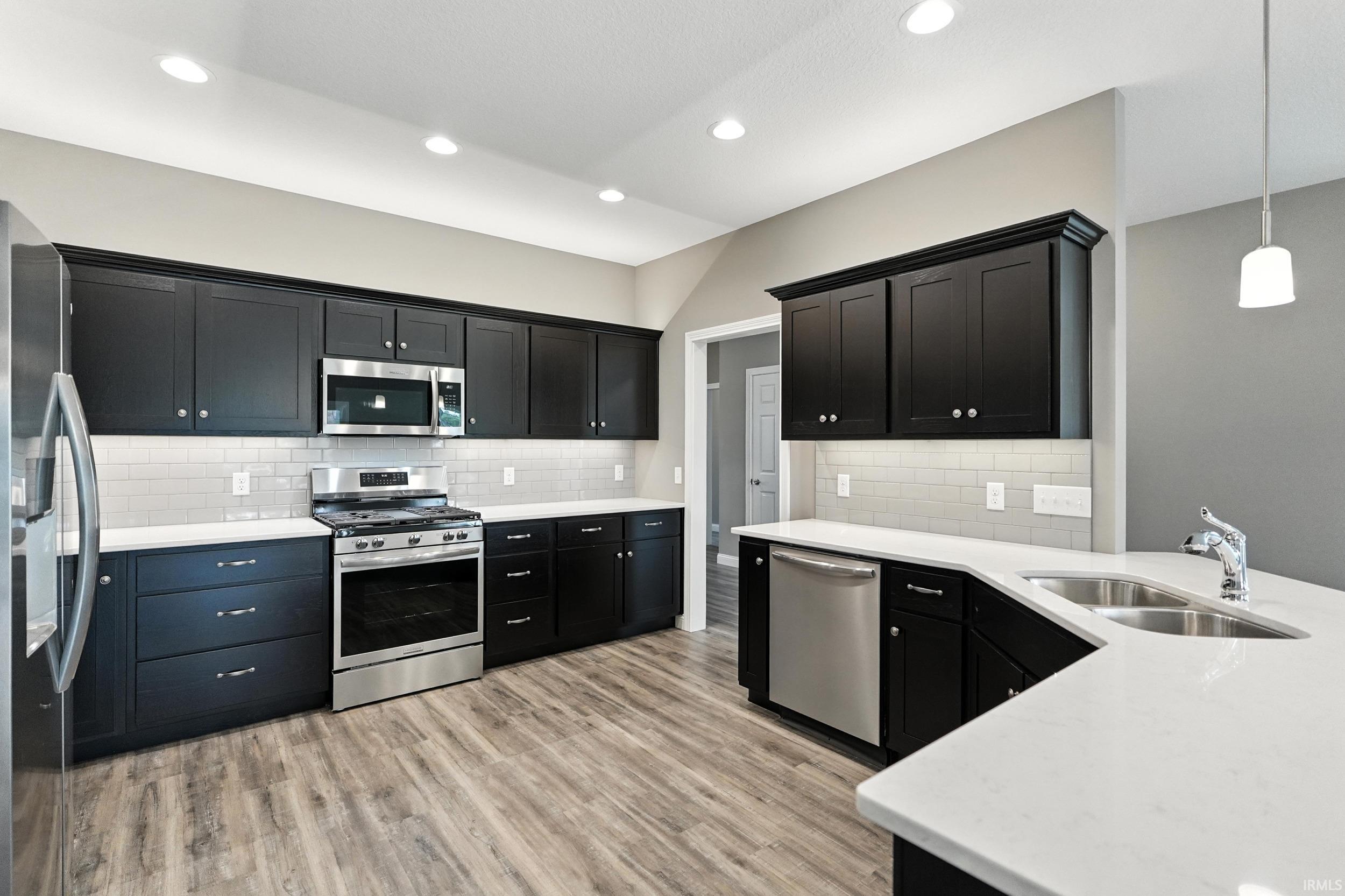 Photo 4 of 846 Koehler Place