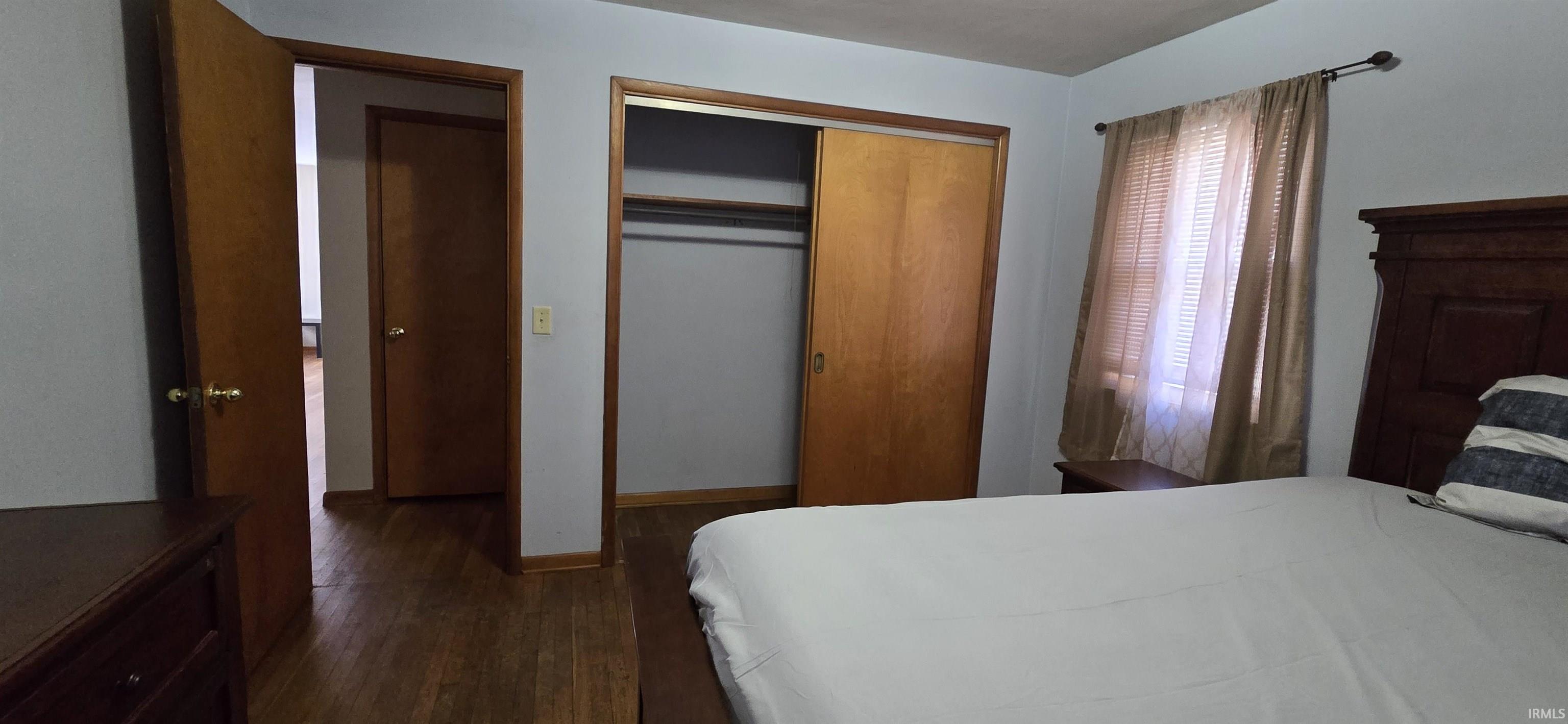 Photo 11 of 303 N Sycamore Street