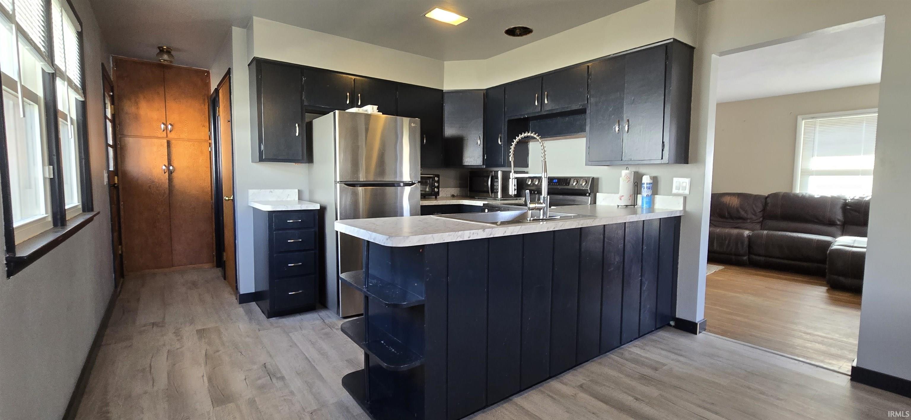 Photo 3 of 303 N Sycamore Street