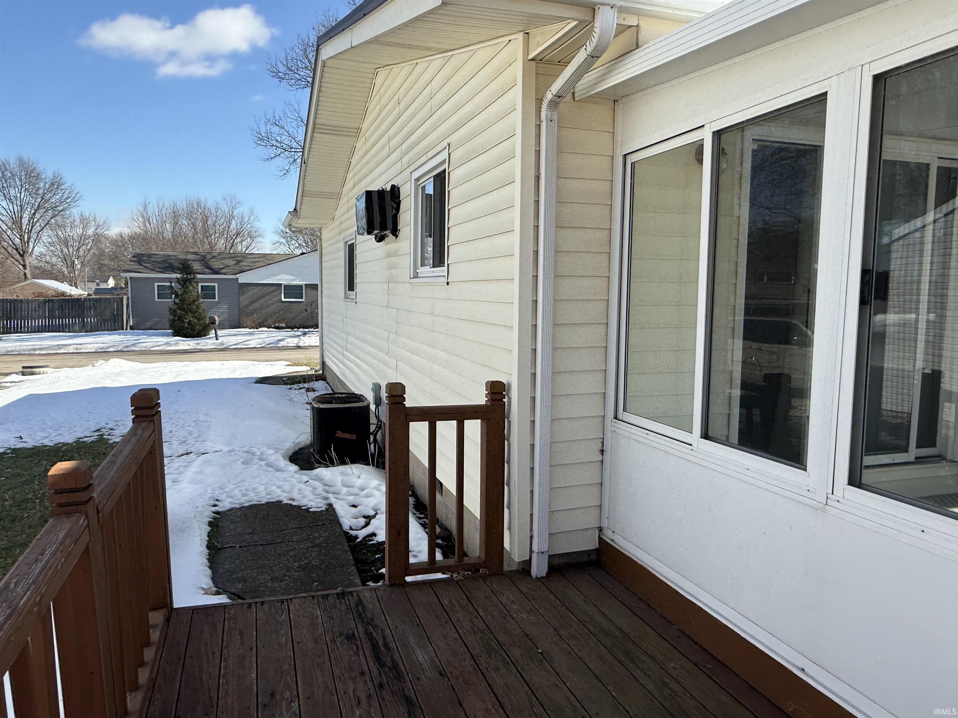 Homes for sale in Hartford City, IN | 303 Meadow Lane Lane, Hartford City, IN 47348 | MLS# 202604342