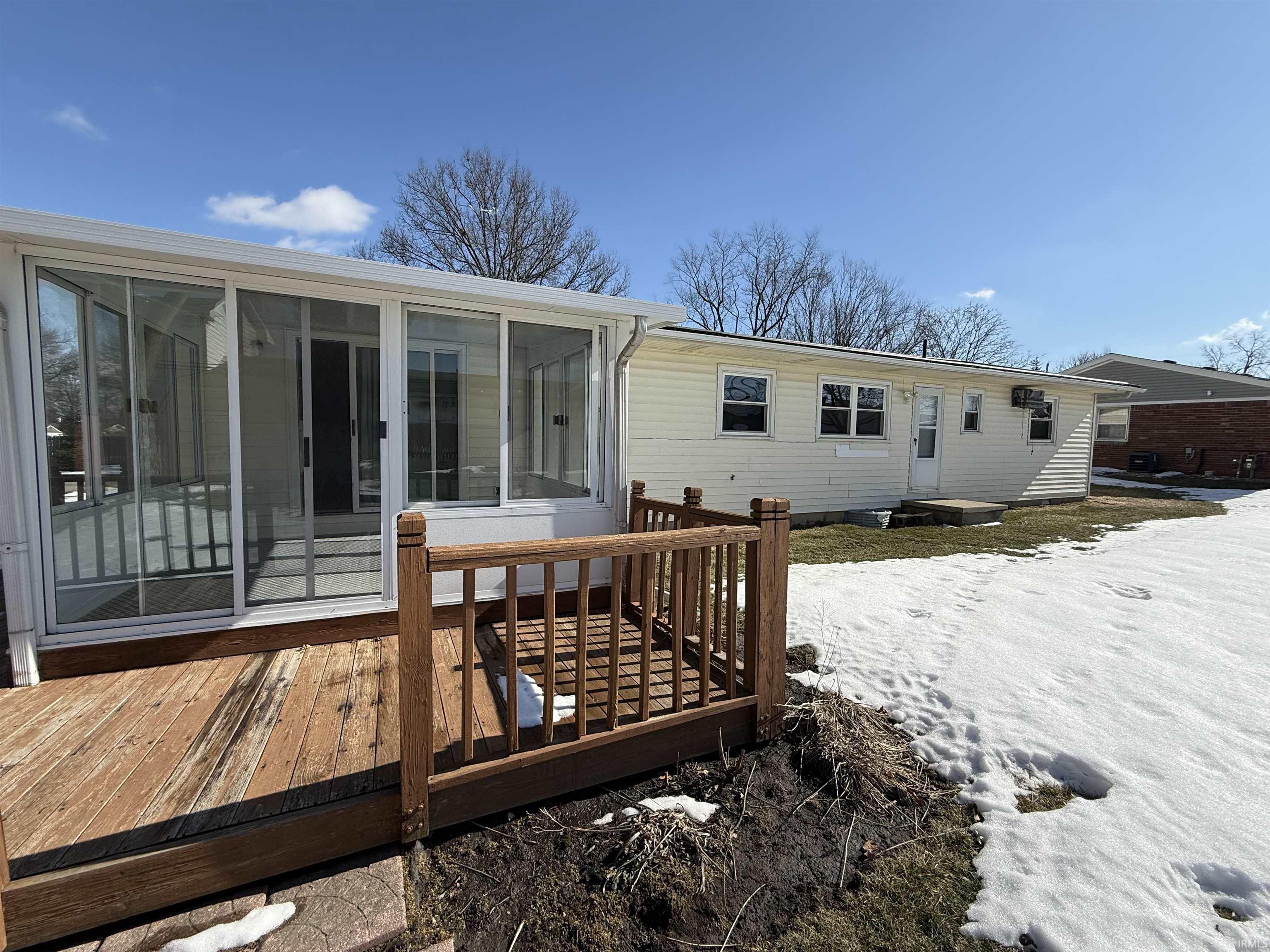 Homes for sale in Hartford City, IN | 303 Meadow Lane Lane, Hartford City, IN 47348 | MLS# 202604342