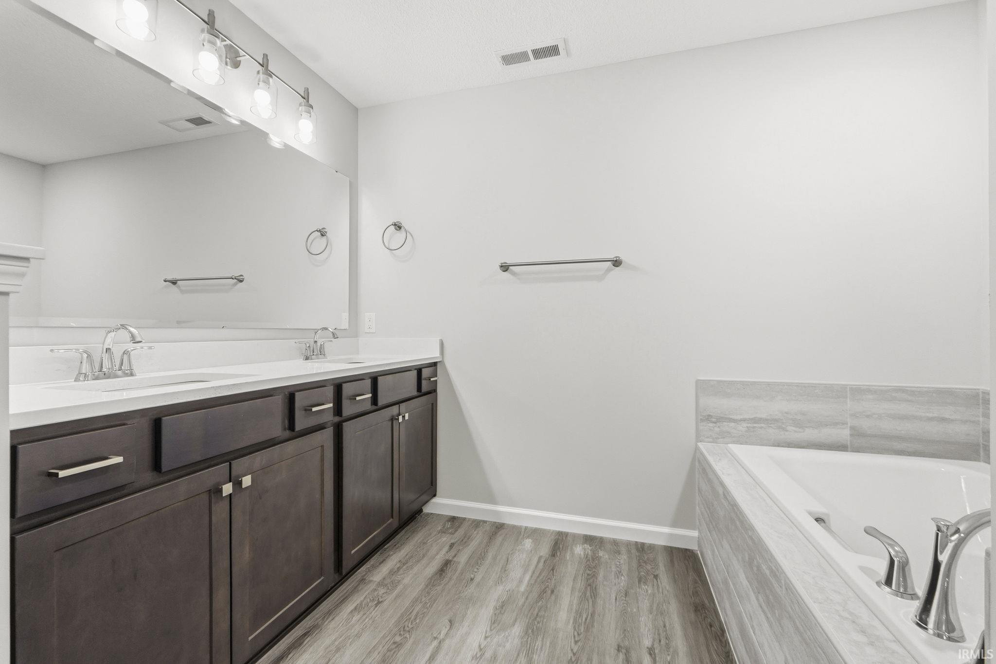 Photo 21 of 303 Latigo Lane