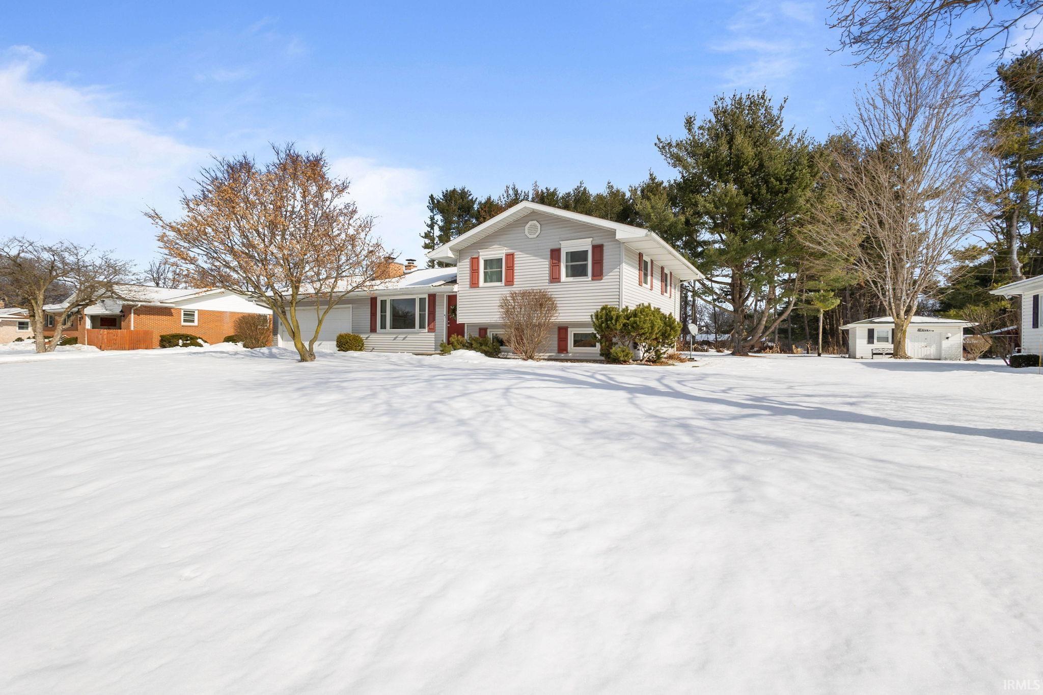 Homes for sale in Granger, IN | 51900 Cheryl Dr, Granger, IN 46530 | MLS# 202604494