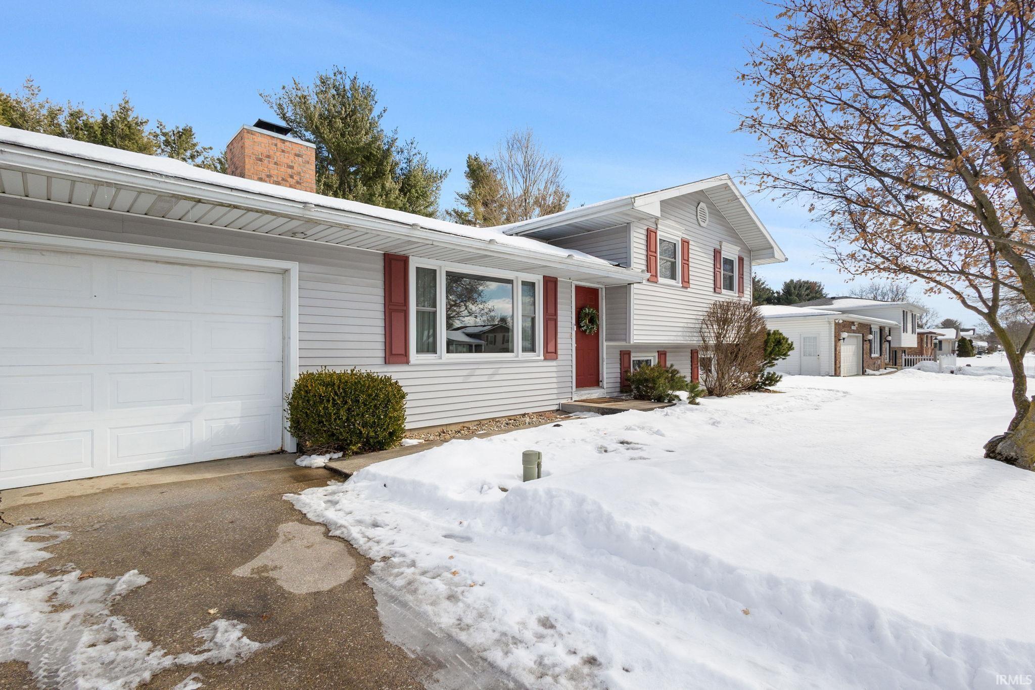 Homes for sale in Granger, IN | 51900 Cheryl Dr, Granger, IN 46530 | MLS# 202604494