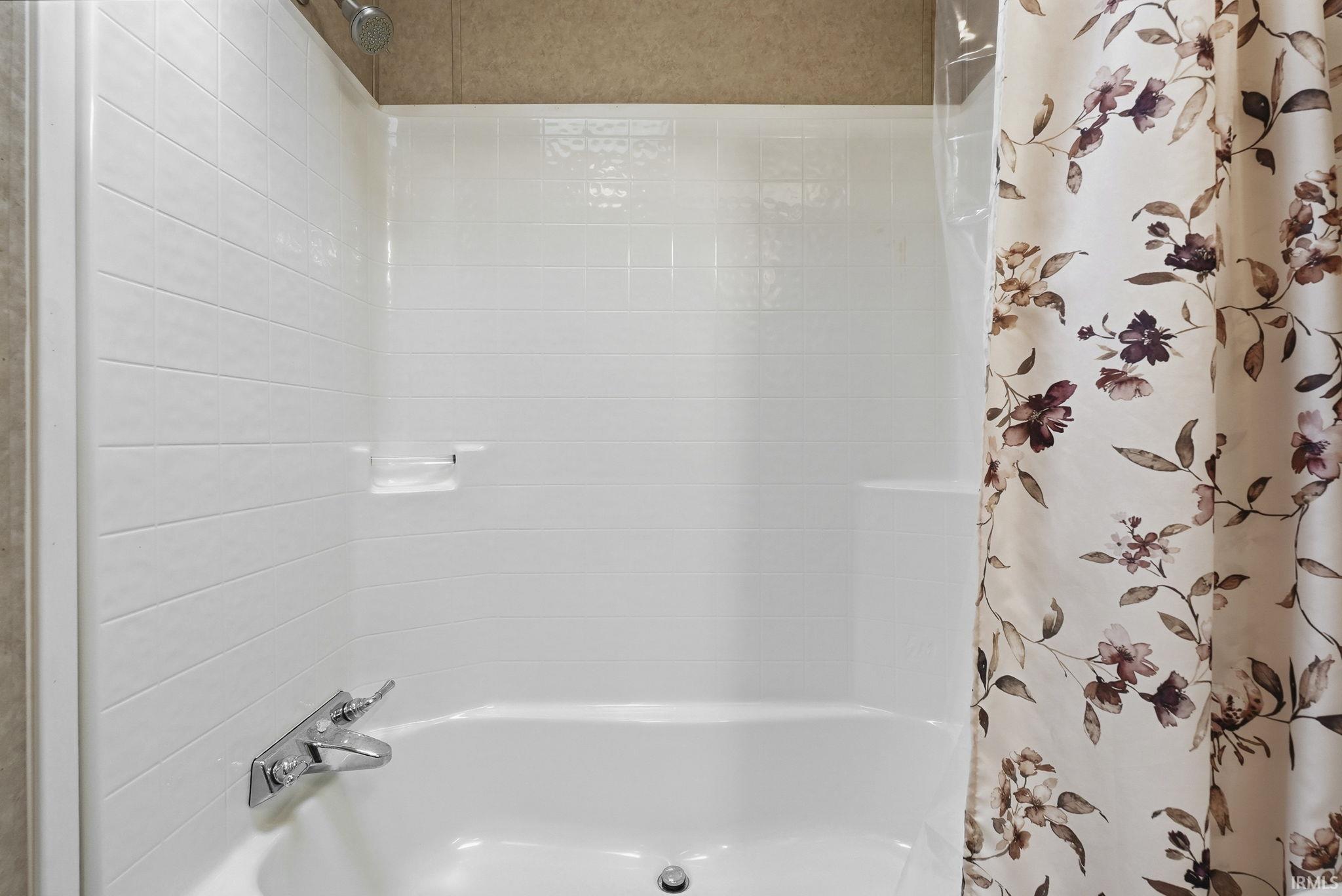 Photo 24 of 619 E 6th Street