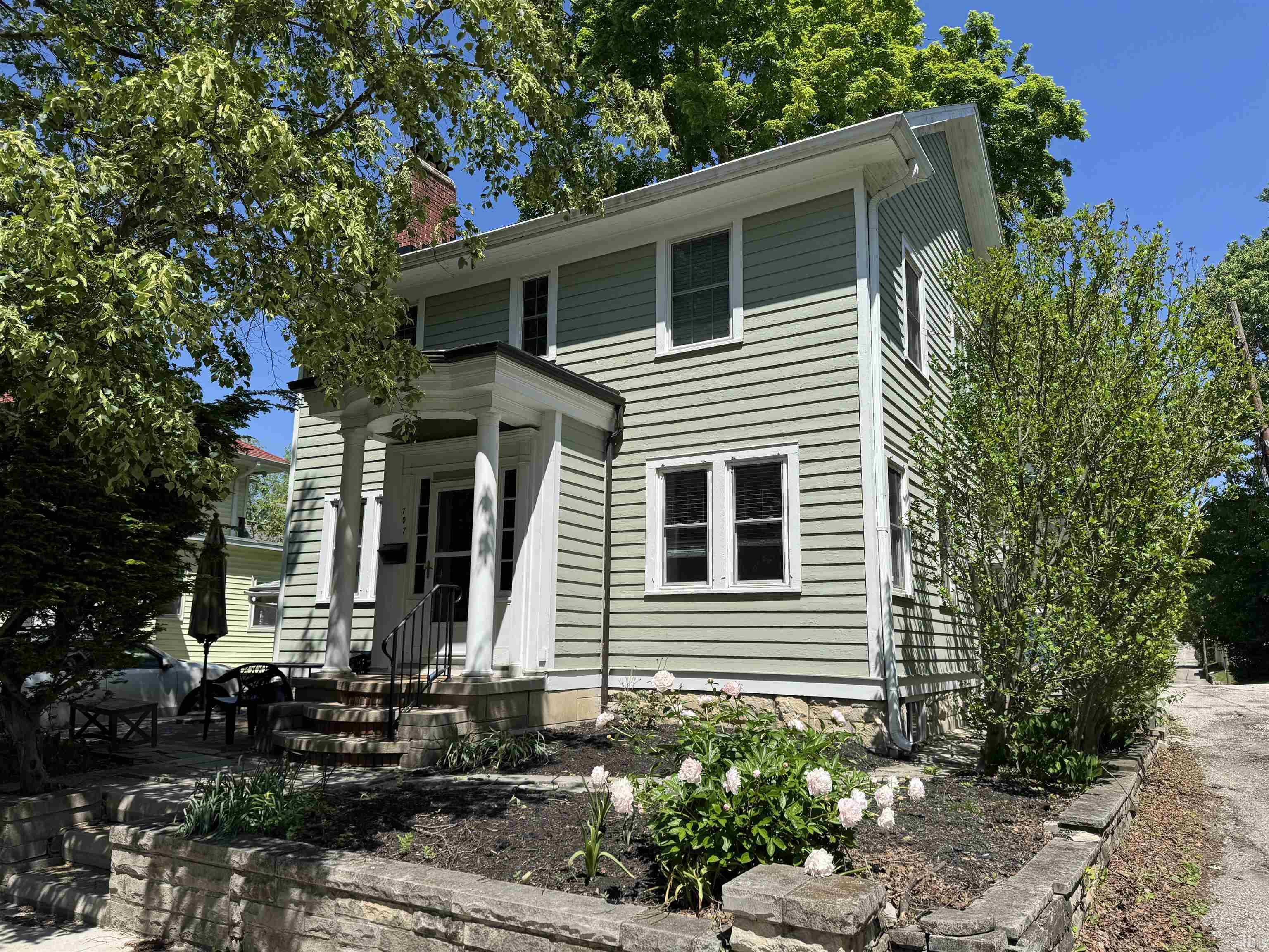 707 E University Street