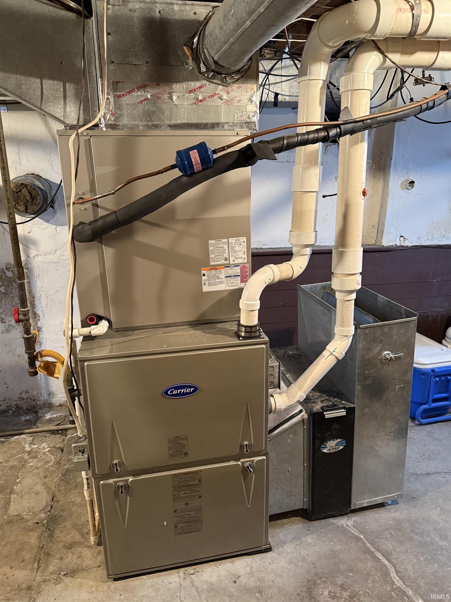 Utilities with heating unit