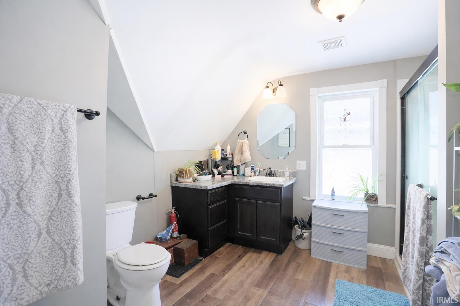 Photo 15 of 1025 Rivermet Avenue