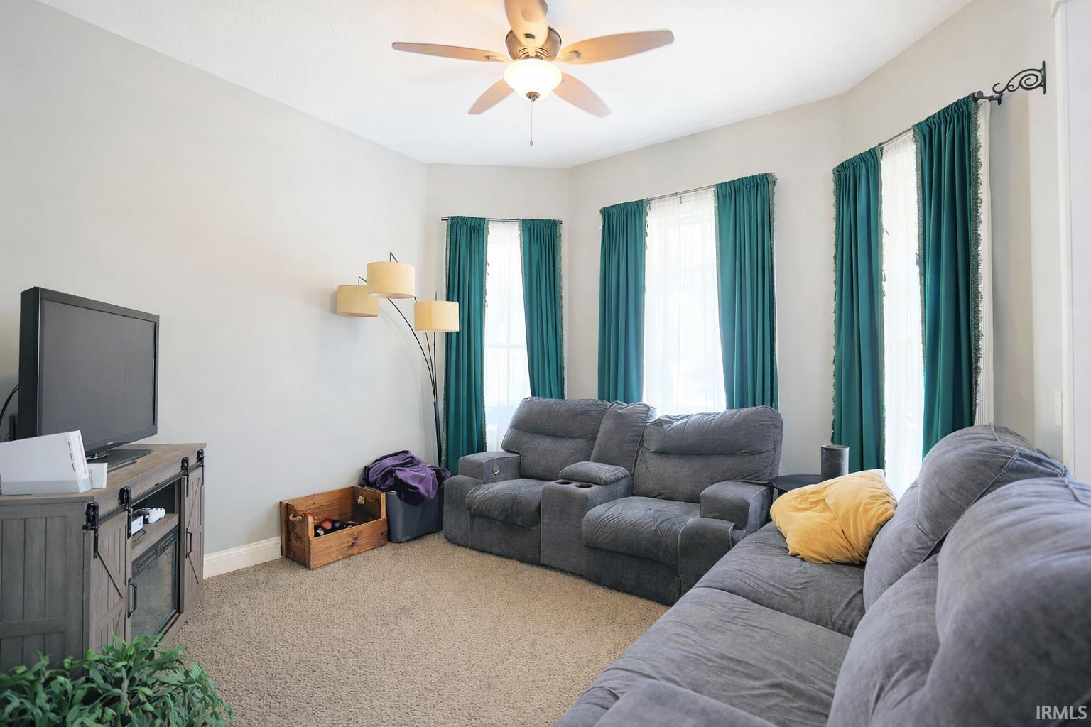 Photo 2 of 1025 Rivermet Avenue