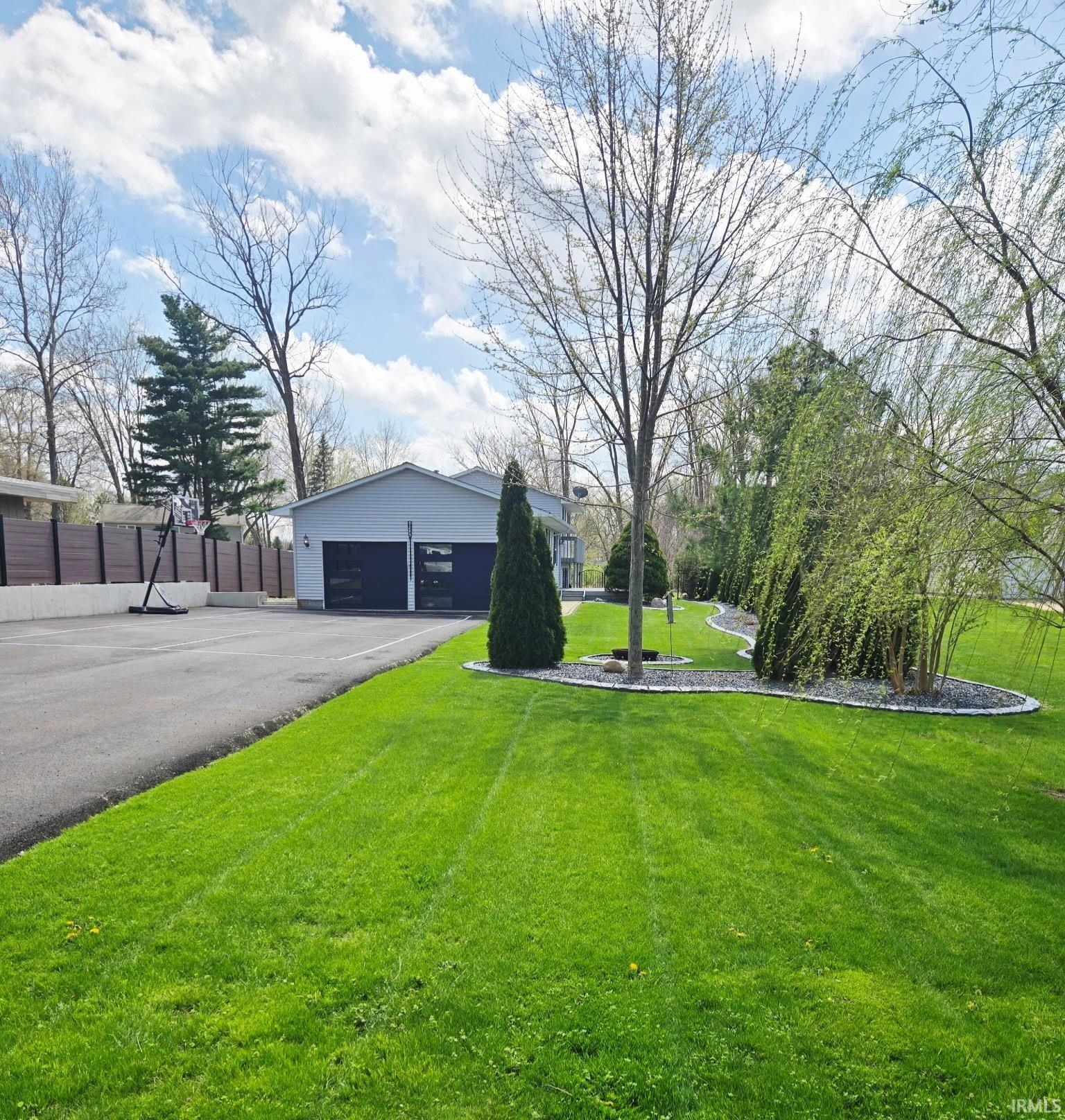 Photo 0 of 9285 E Sleepy Hollow Parkway