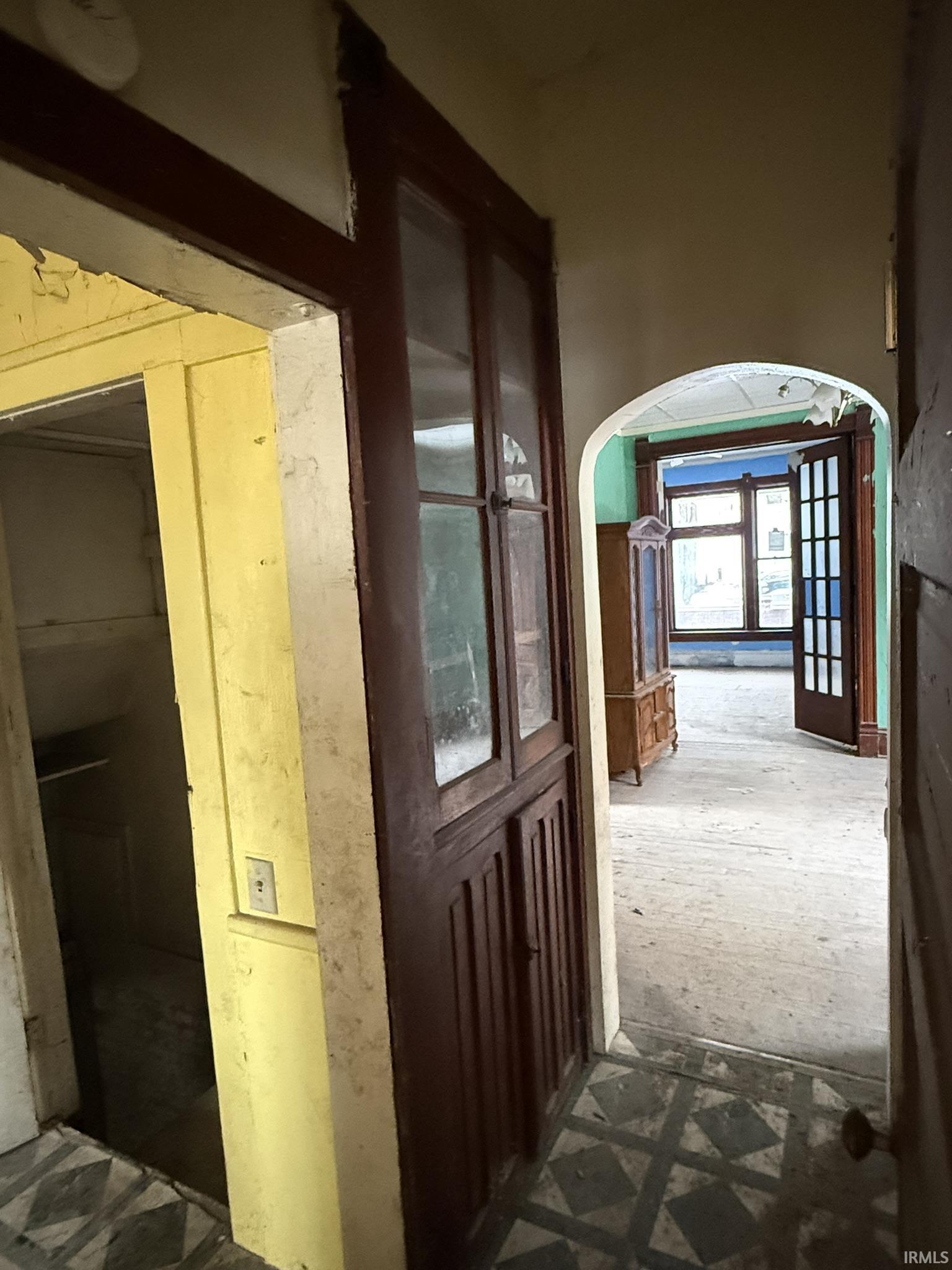 Corridor with arched walkways