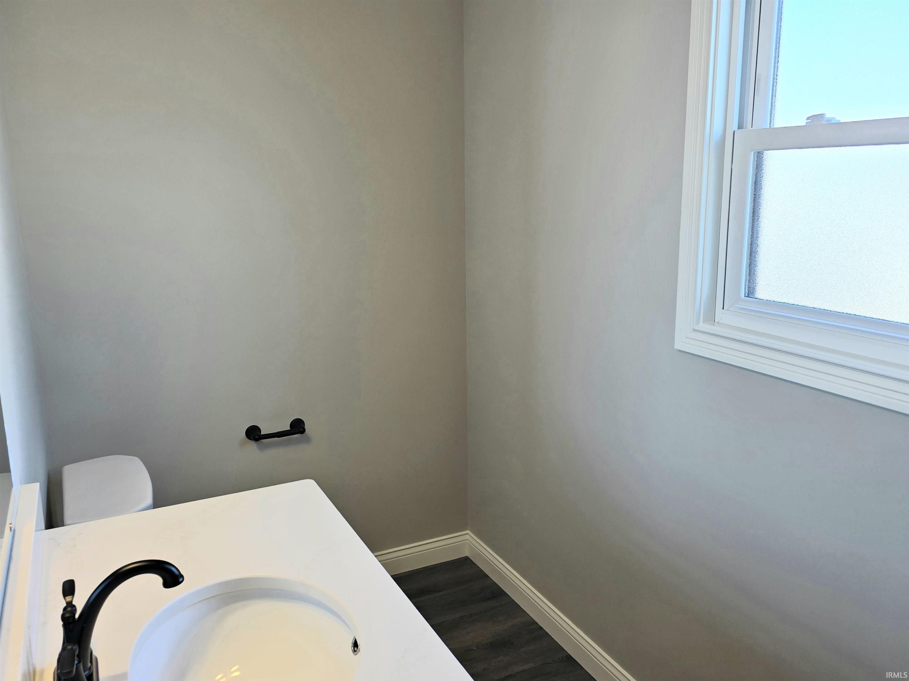 Main Level 1/2 bath.