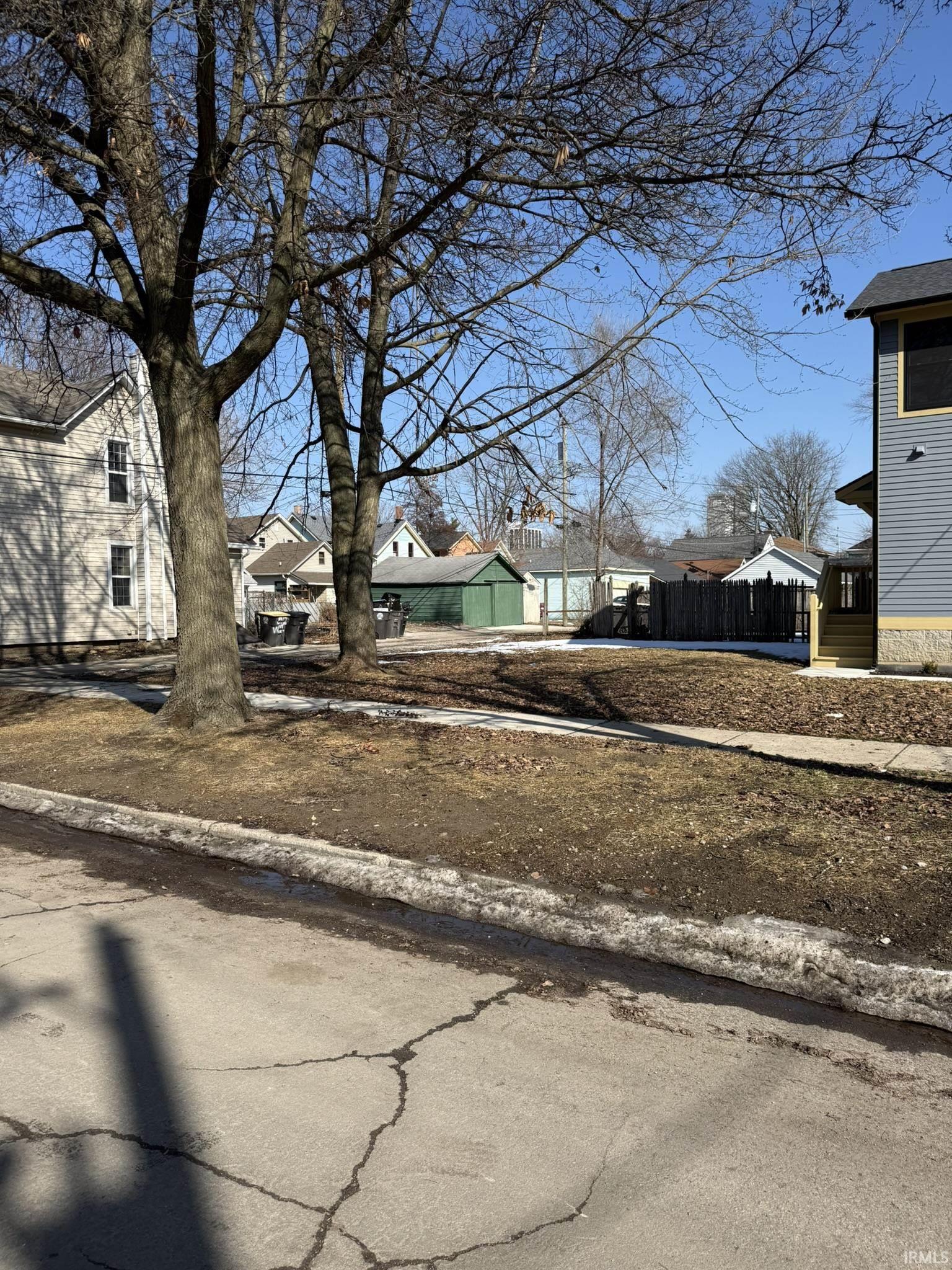 View of yard with a residential view