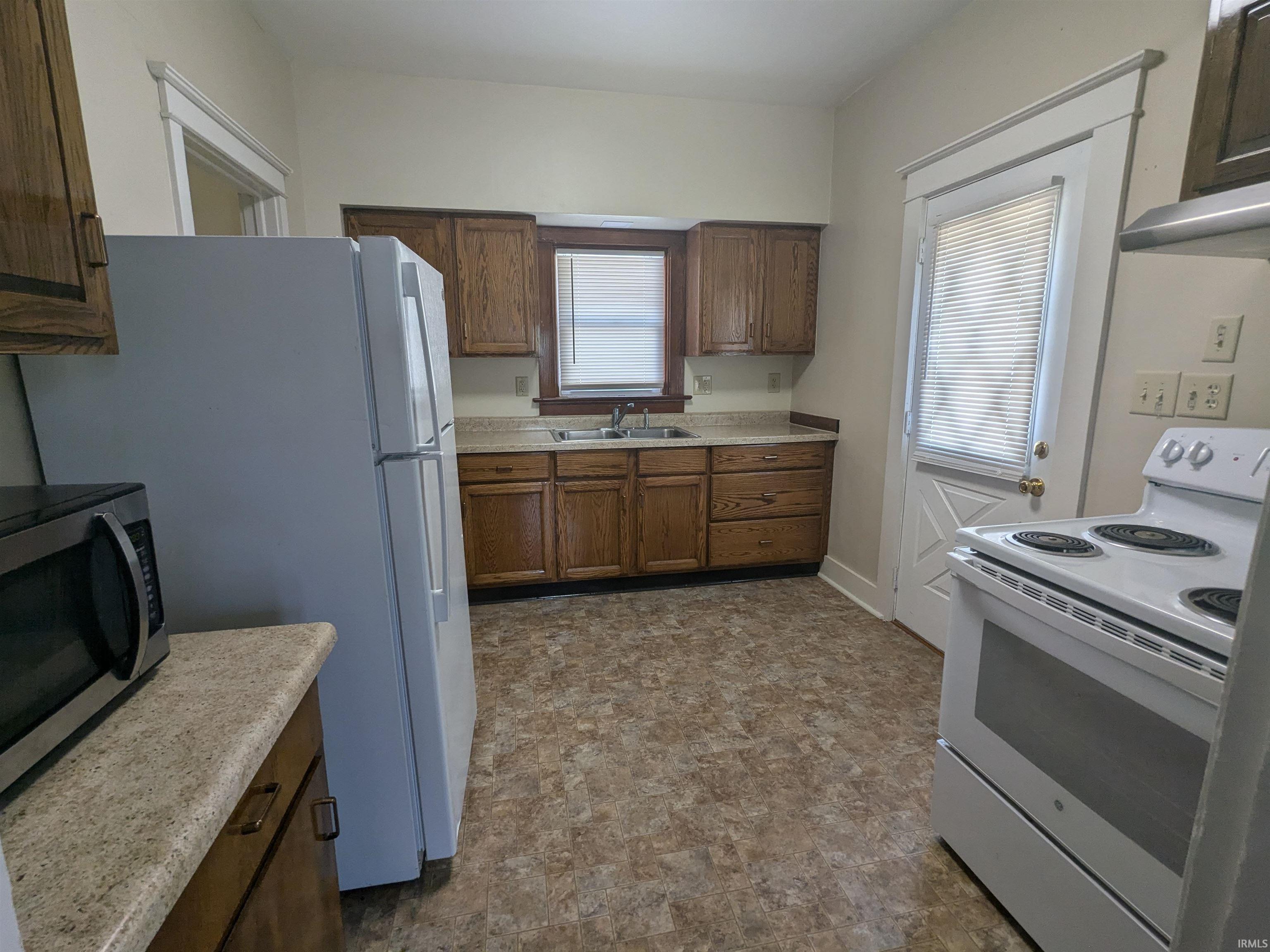 Photo 7 of 1332 Swinney Avenue