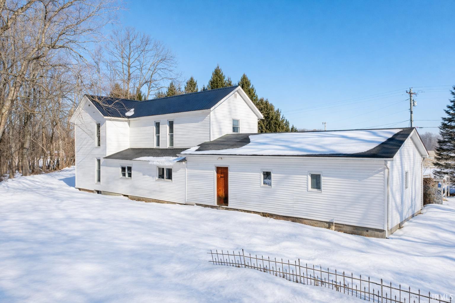 Photo 2 of 3281 E Wilcox Road