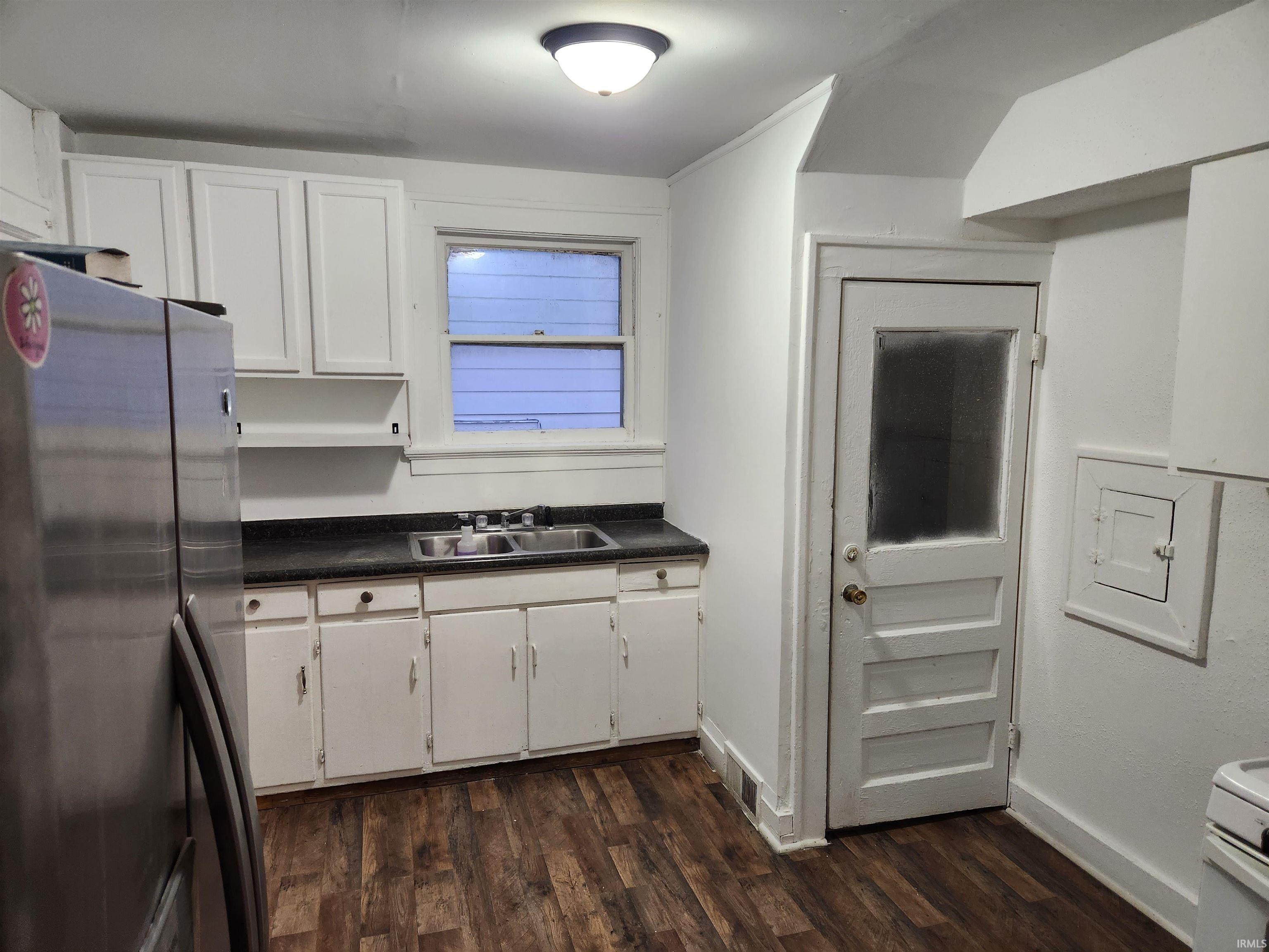 Photo 7 of 460 Violet Court