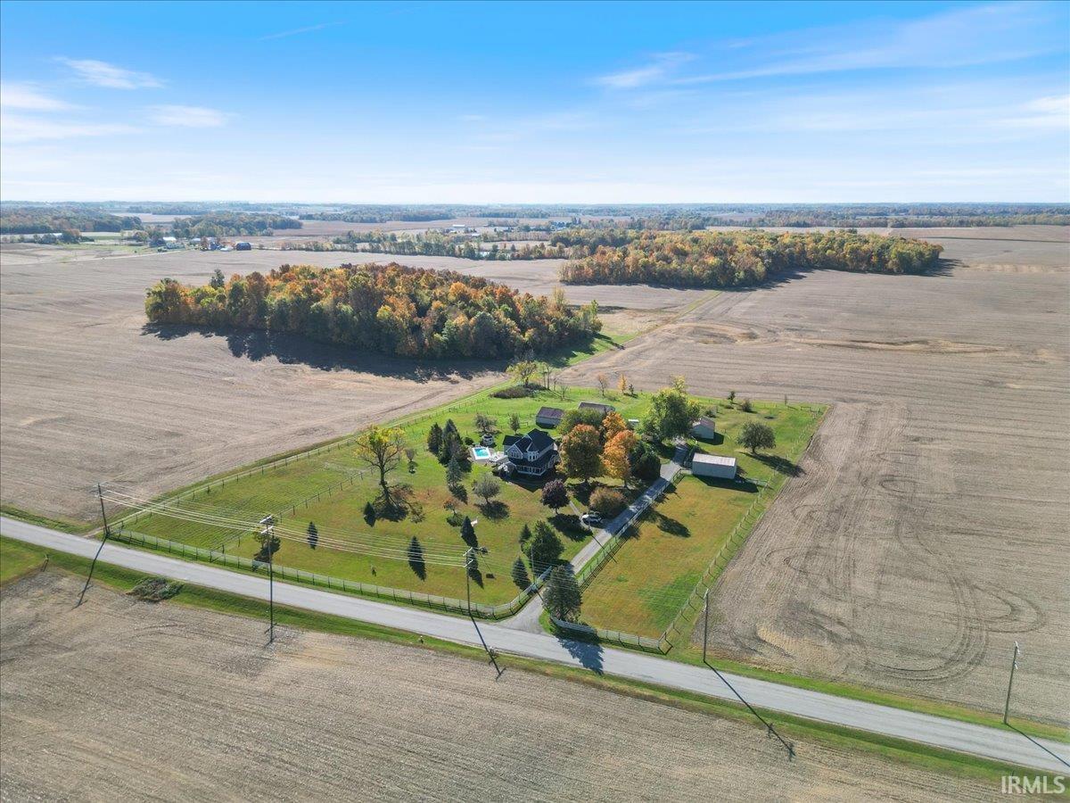 Photo 2 of 3960 E 500 N