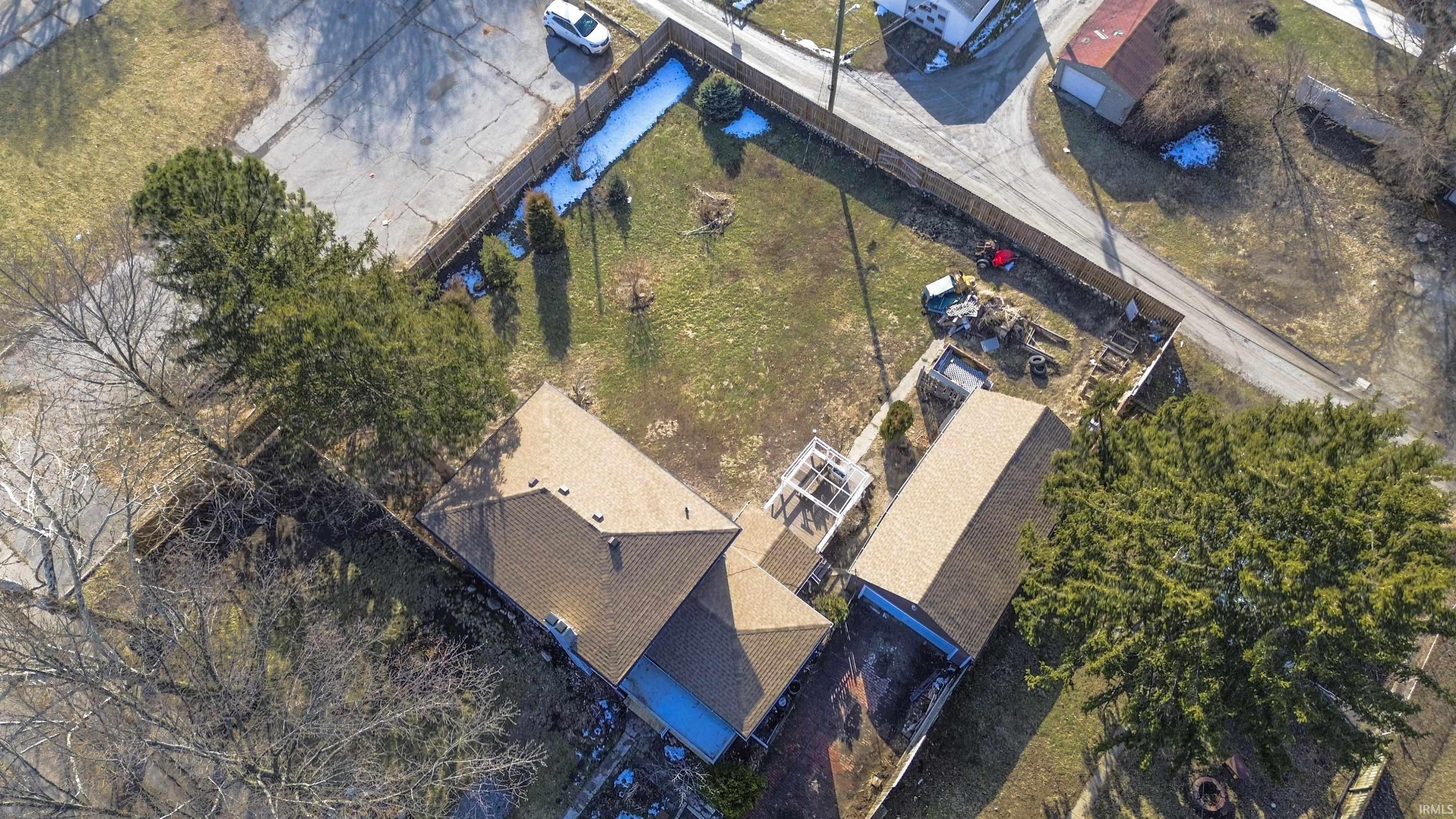 Aerial view of property and surrounding area