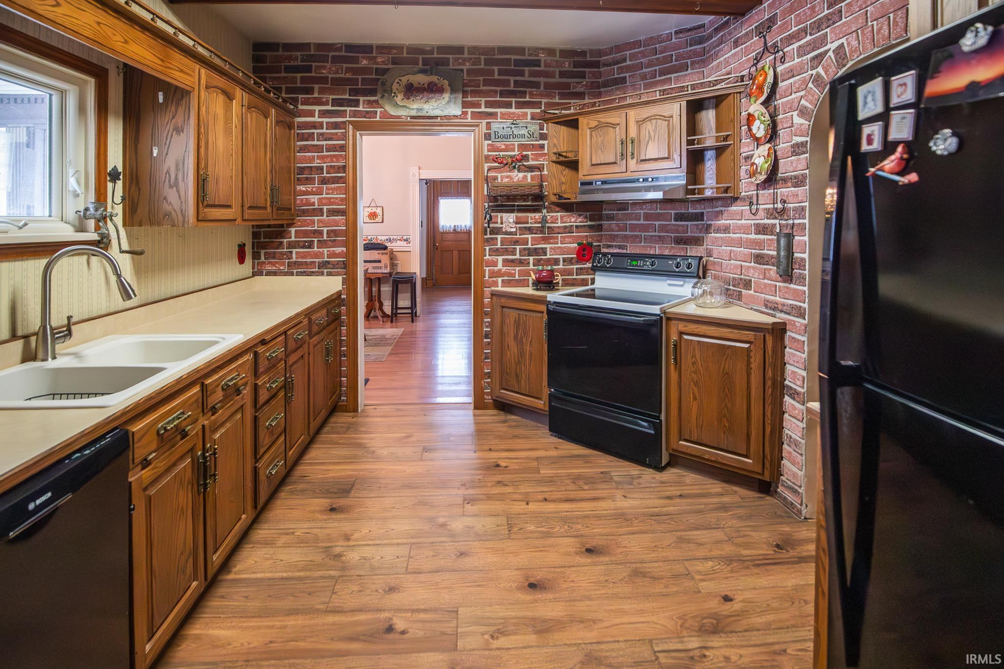 Photo 22 of 929 S Main Street