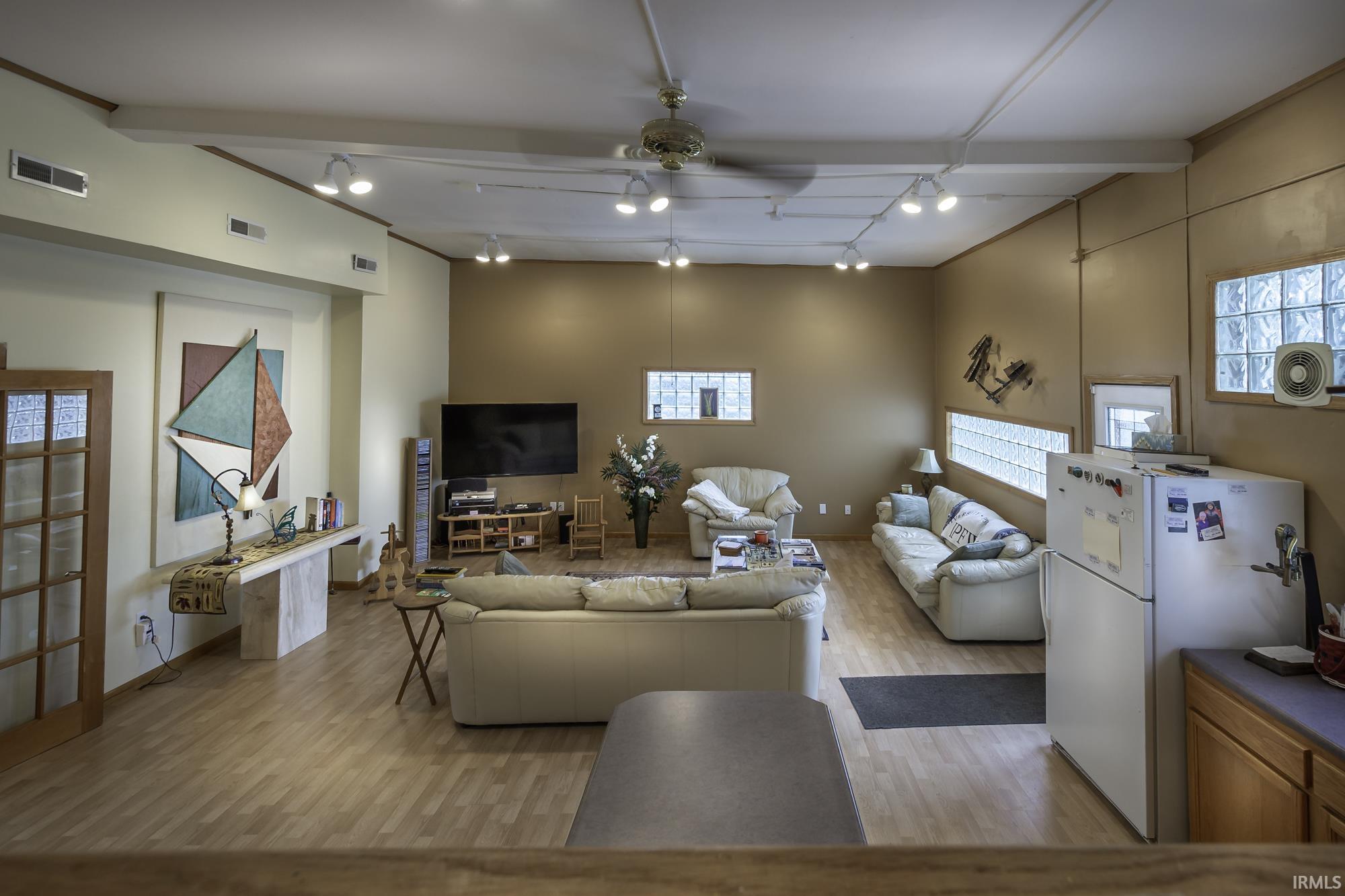 Photo 14 of 207 W Lincoln Highway