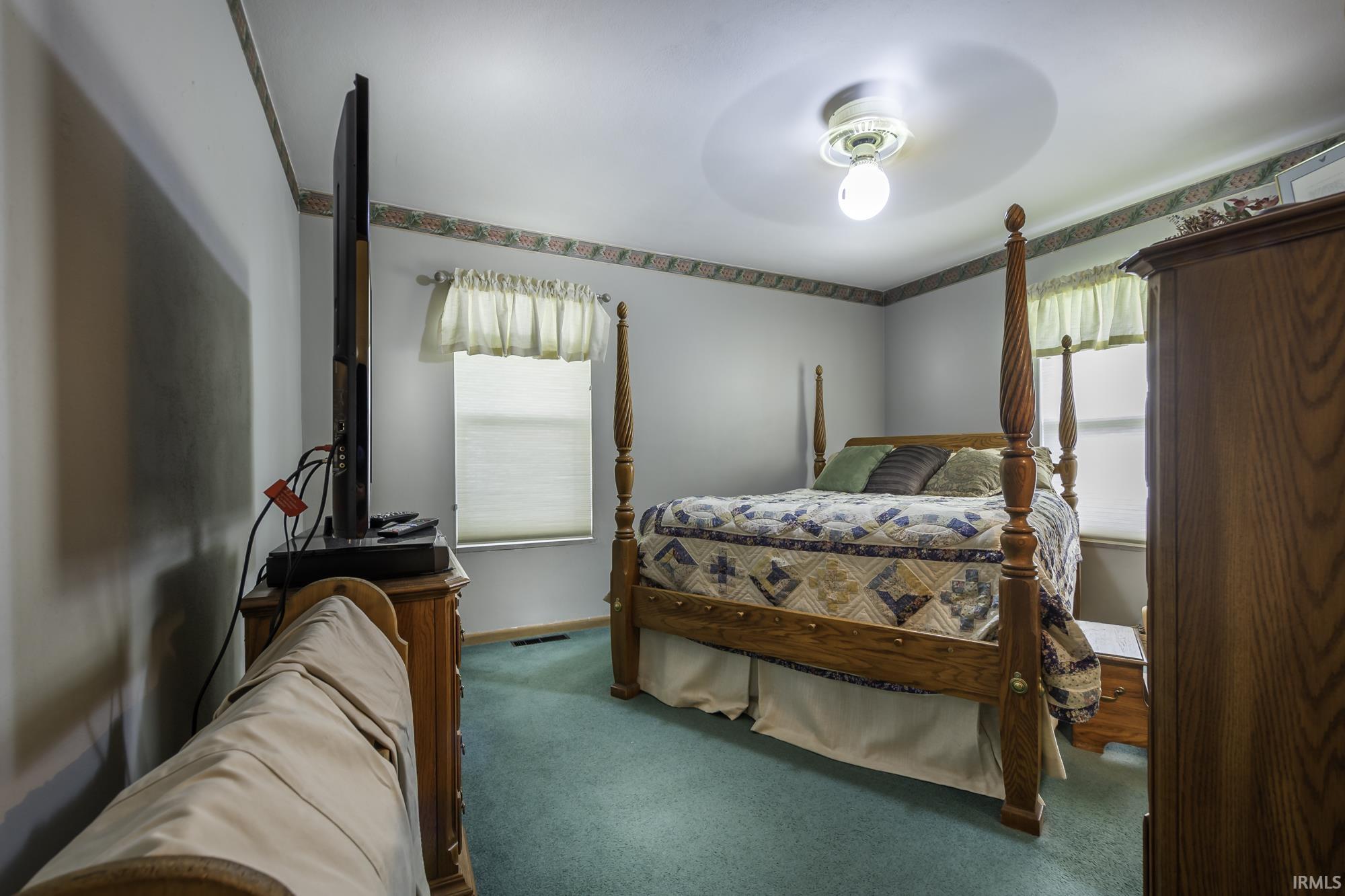 Photo 21 of 207 W Lincoln Highway