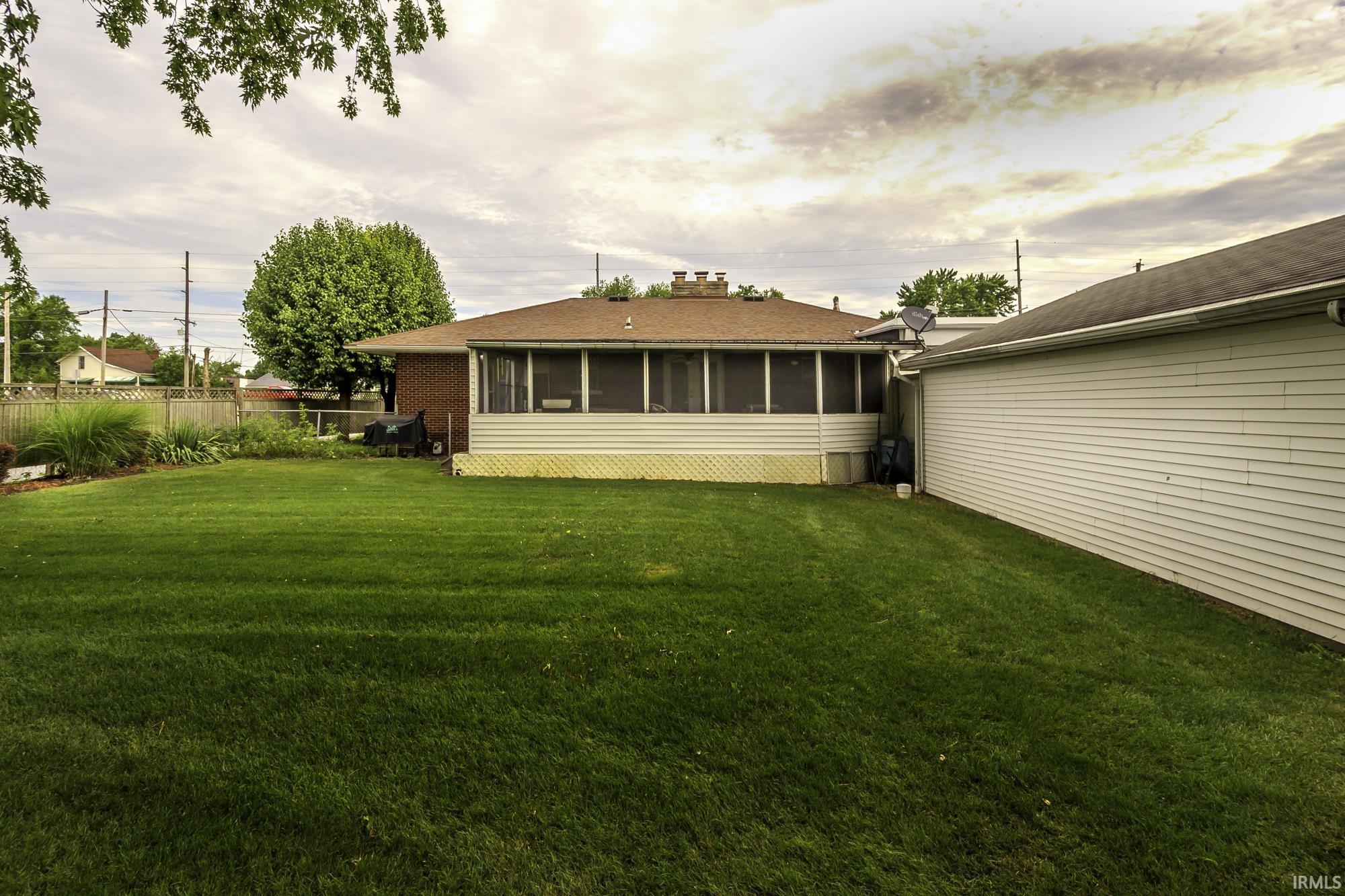 Photo 4 of 207 W Lincoln Highway